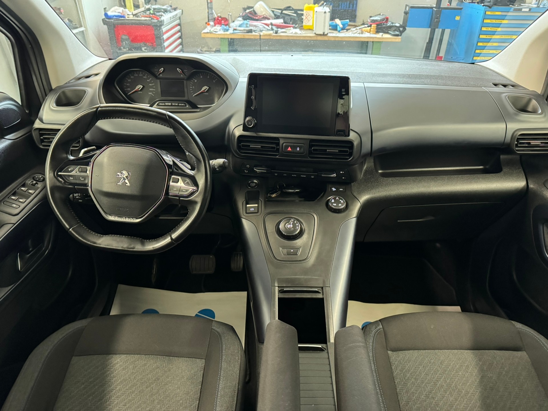 PEUGEOT Rifter Long 1.5 BlueHDi 7PL Active EAT8-image-6