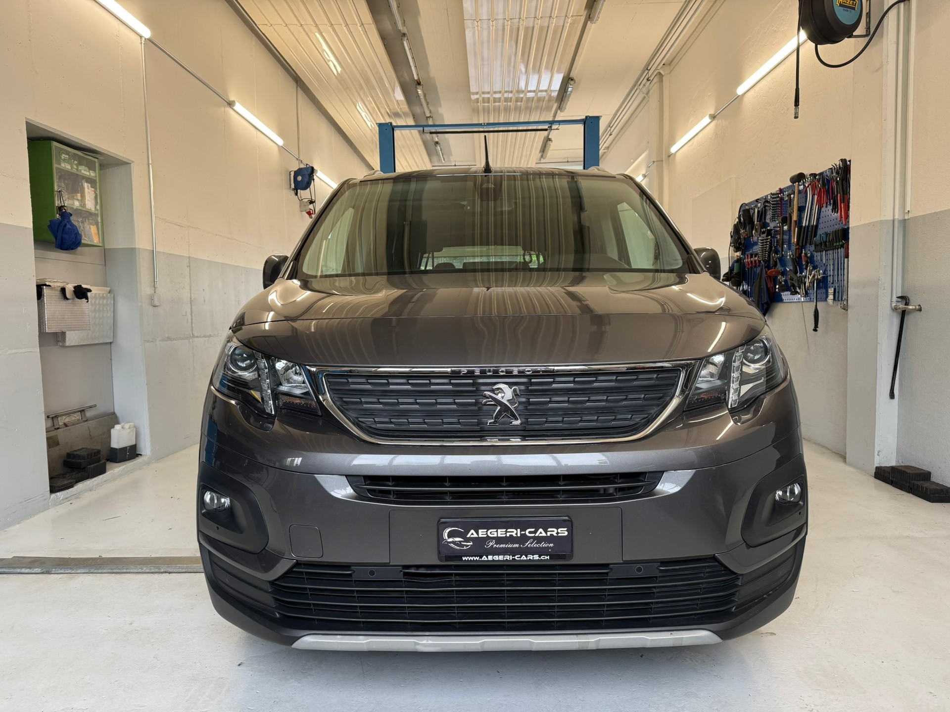 PEUGEOT Rifter Long 1.5 BlueHDi 7PL Active EAT8-image-1
