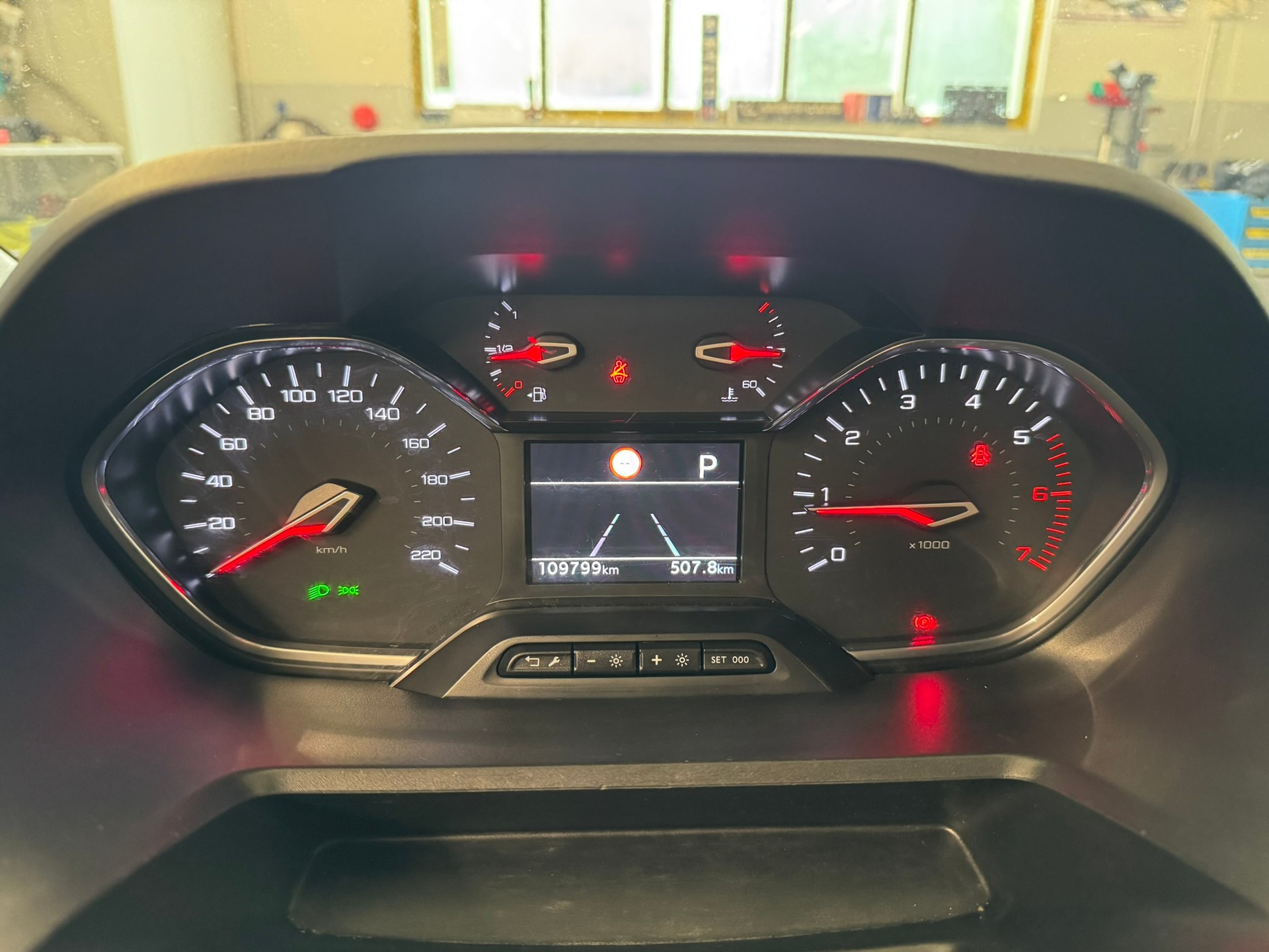 PEUGEOT Rifter Long 1.5 BlueHDi 7PL Active EAT8-image-9