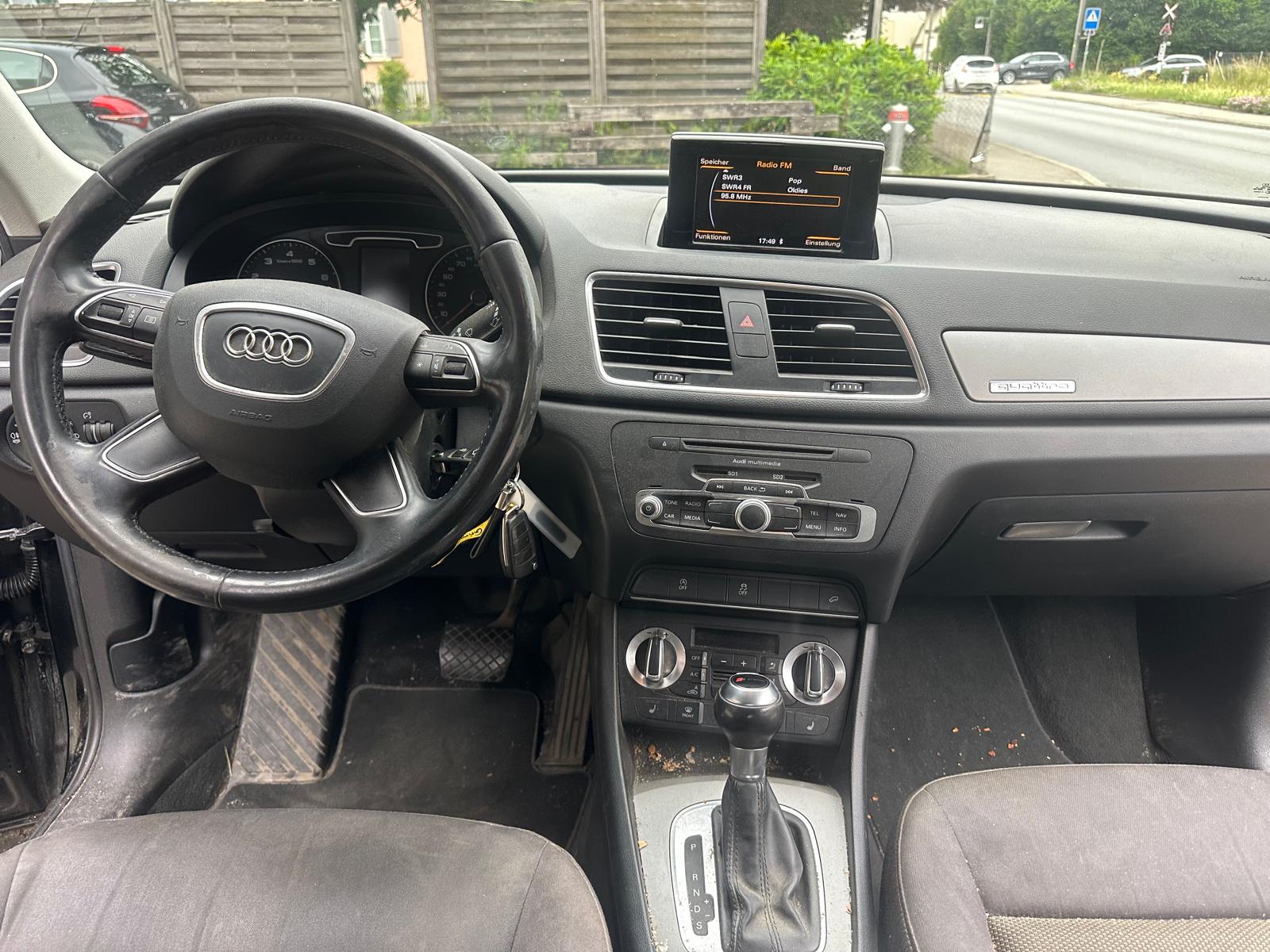 AUDI Q3 2.0 TFSI quattro S-tronic-image-7