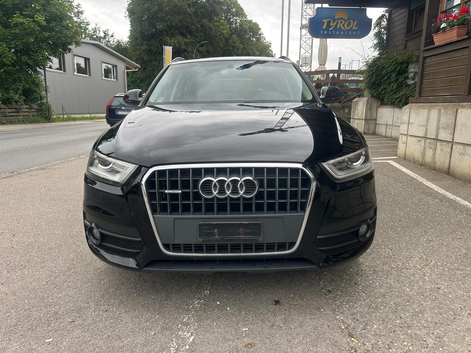 AUDI Q3 2.0 TFSI quattro S-tronic-image-5