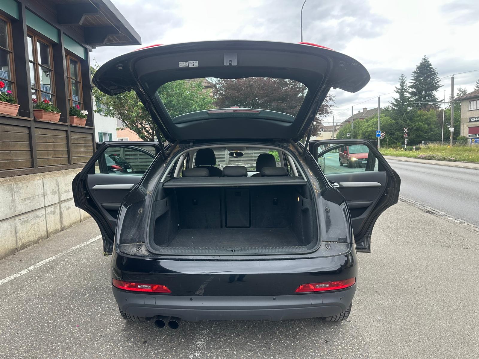 AUDI Q3 2.0 TFSI quattro S-tronic-image-6