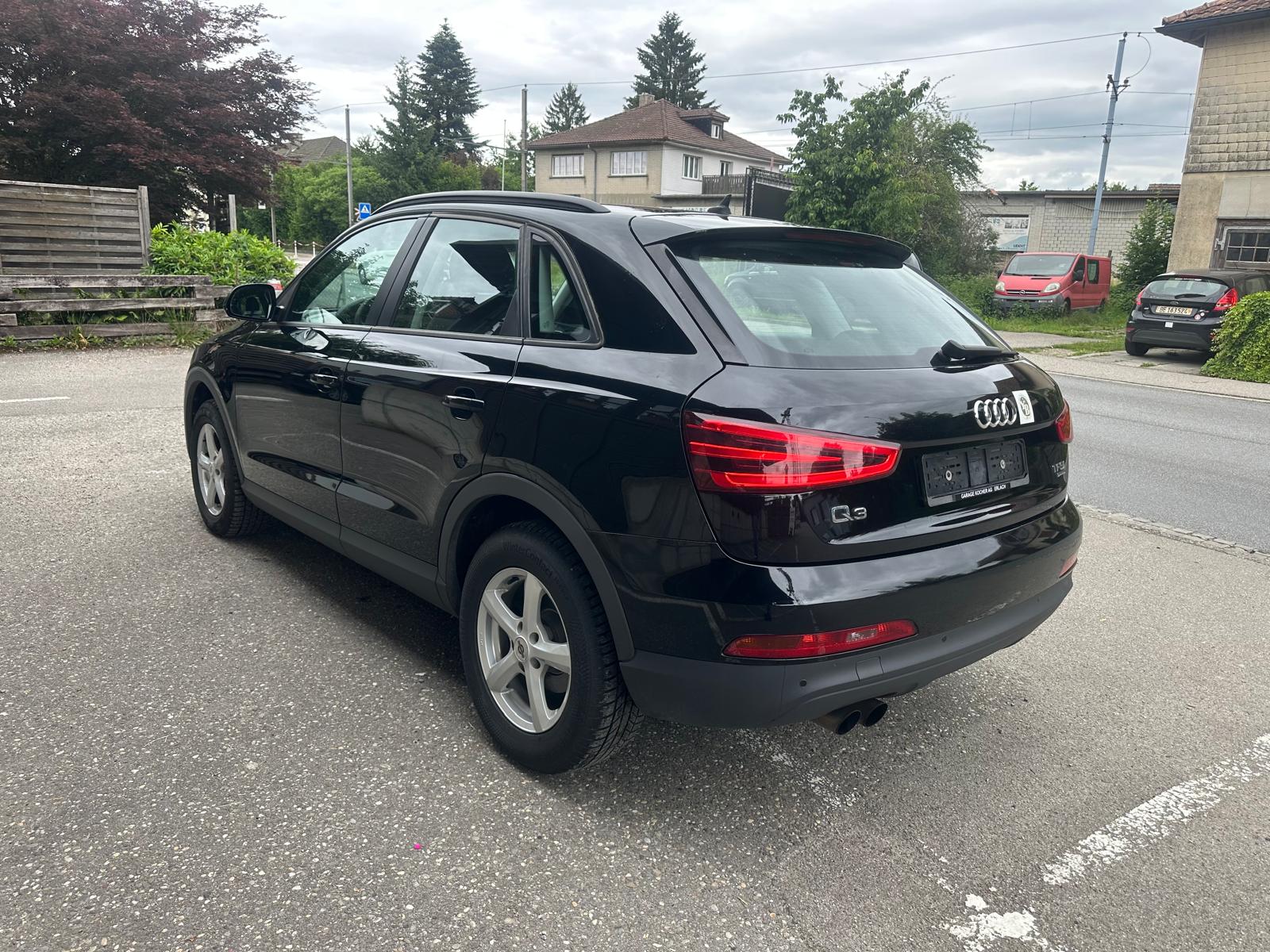 AUDI Q3 2.0 TFSI quattro S-tronic-image-2