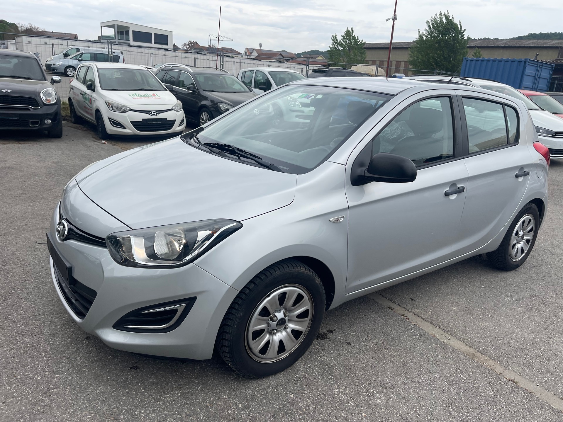 HYUNDAI i20 1.1 CRDi Comfort-image-4
