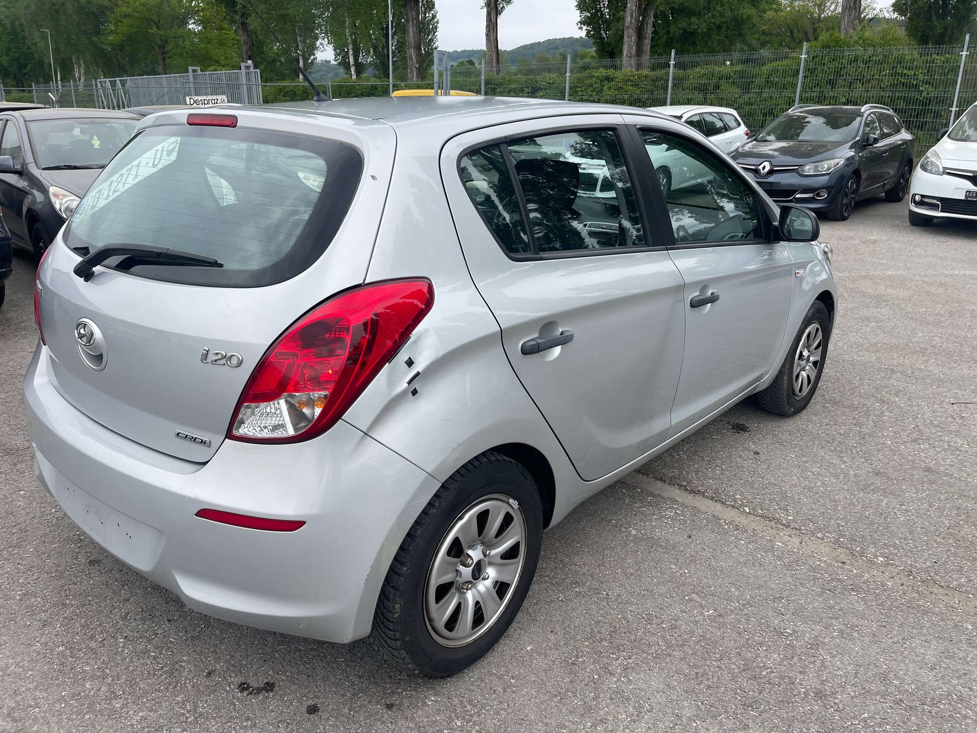 HYUNDAI i20 1.1 CRDi Comfort-image-5