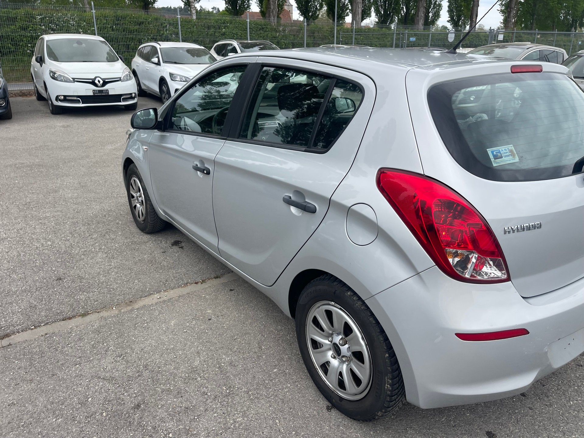 HYUNDAI i20 1.1 CRDi Comfort-image-3