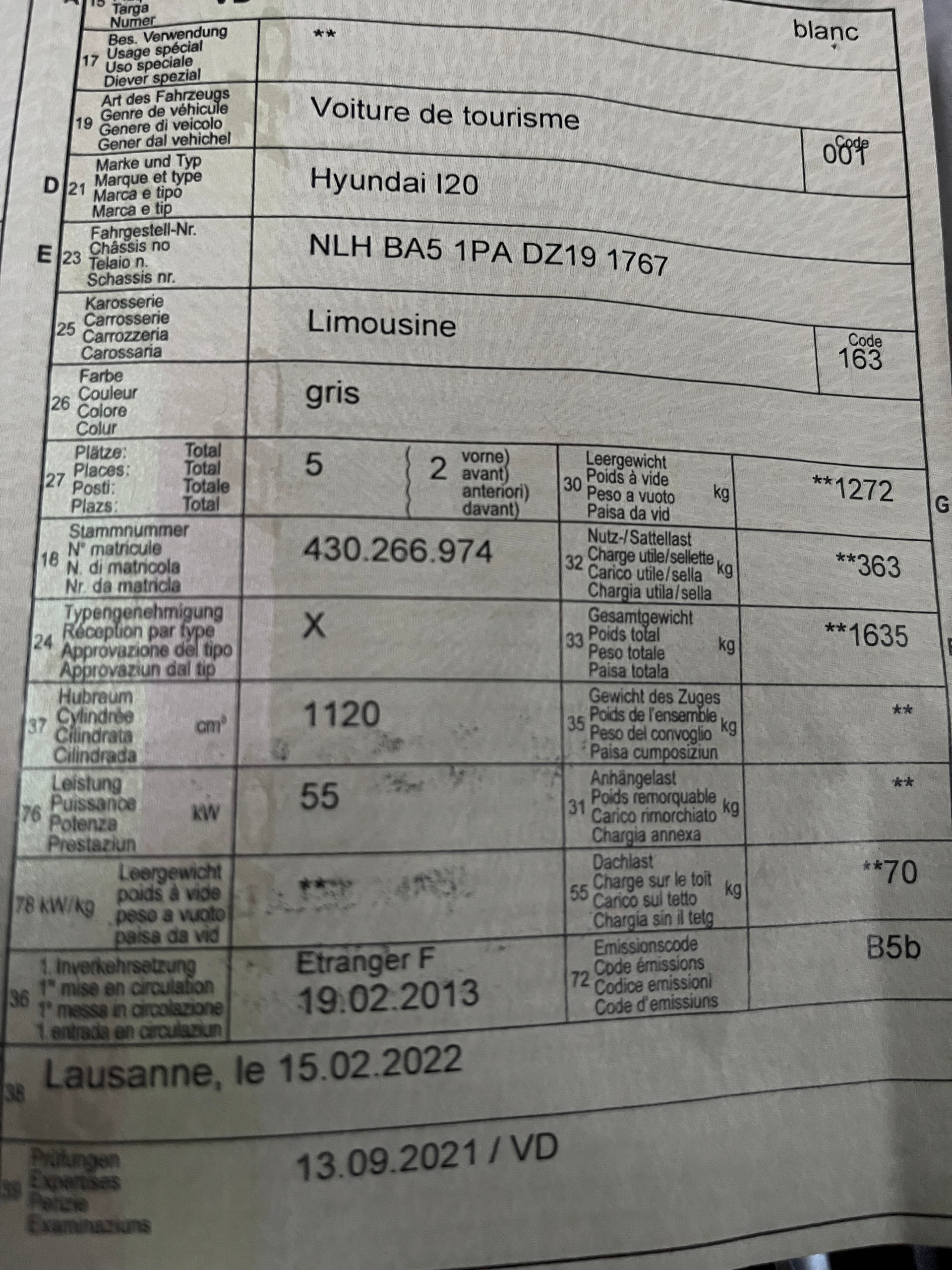 HYUNDAI i20 1.1 CRDi Comfort-image-8