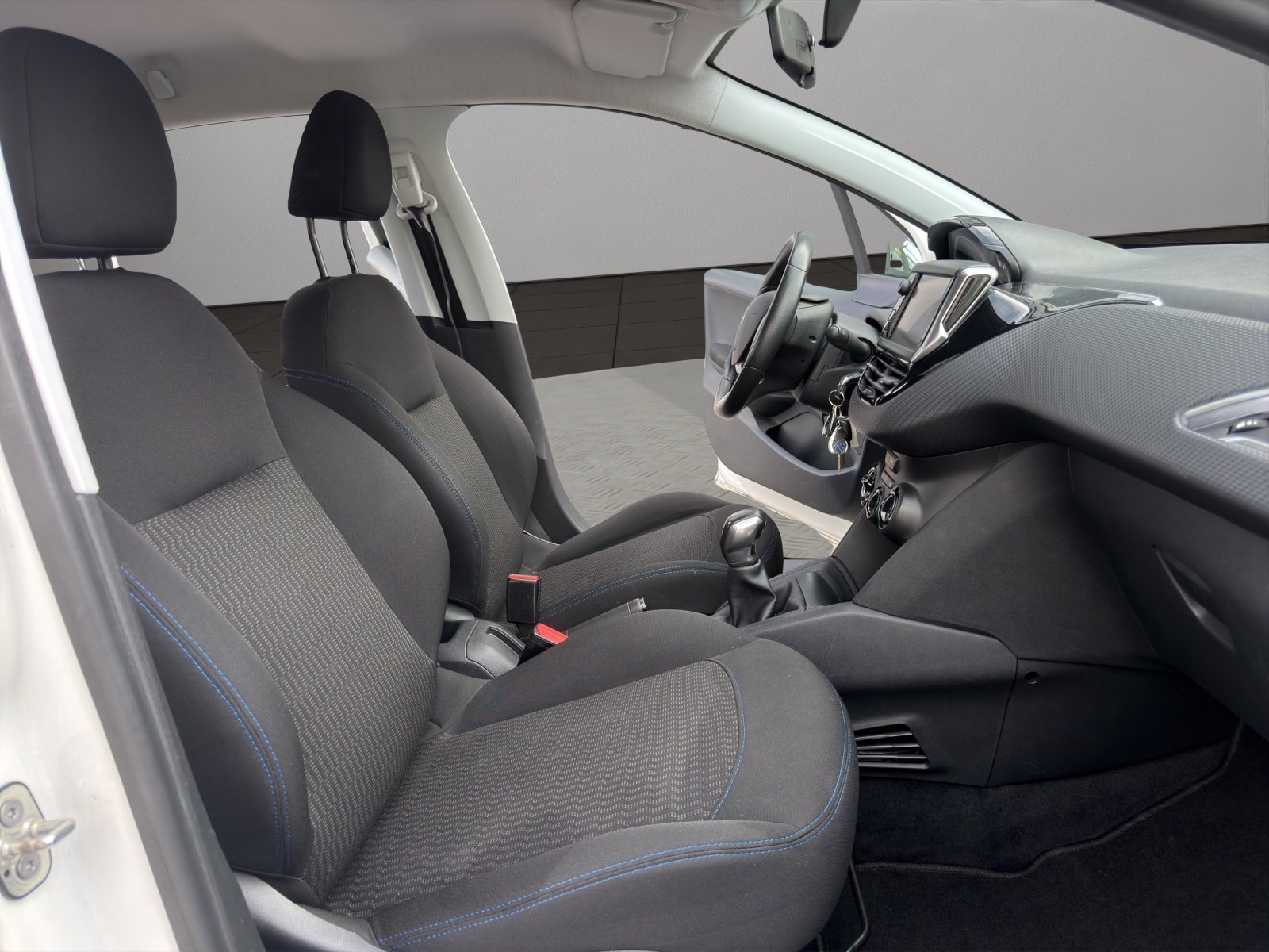 PEUGEOT 208 1.2 PureTech Access-image-16