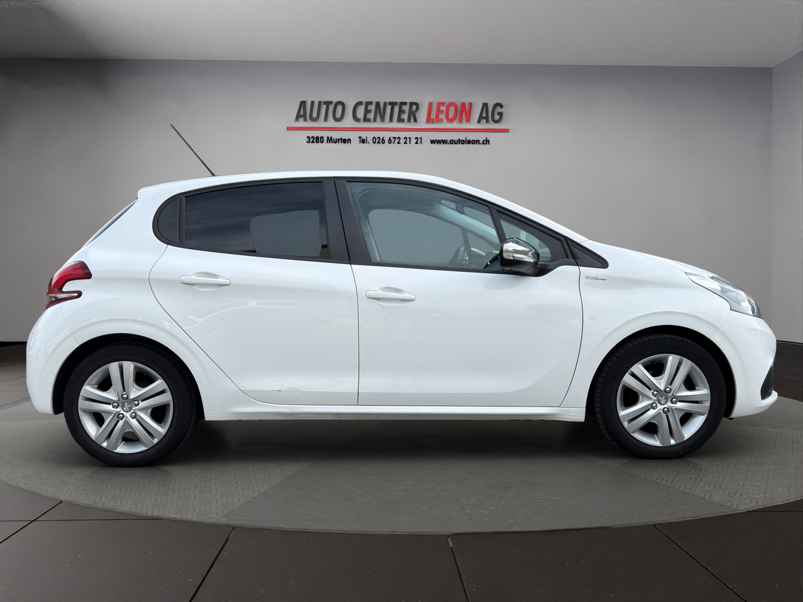 PEUGEOT 208 1.2 PureTech Access-image-6