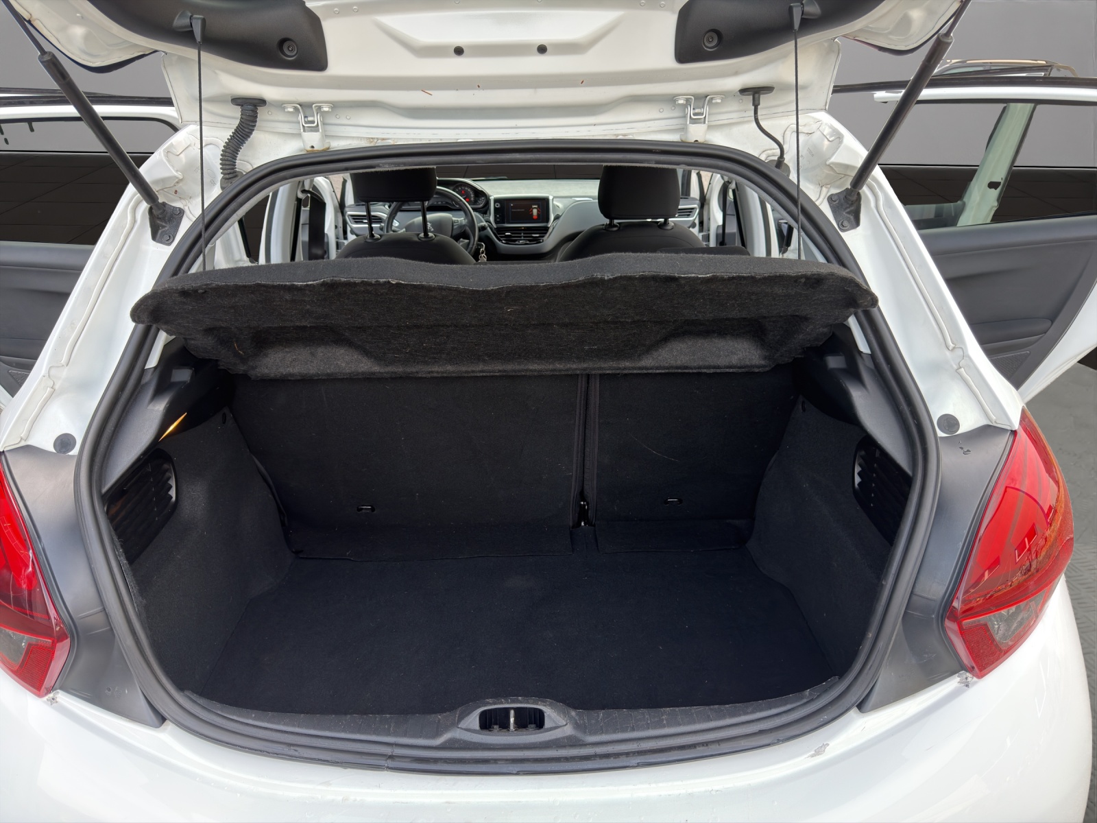 PEUGEOT 208 1.2 PureTech Access-image-18
