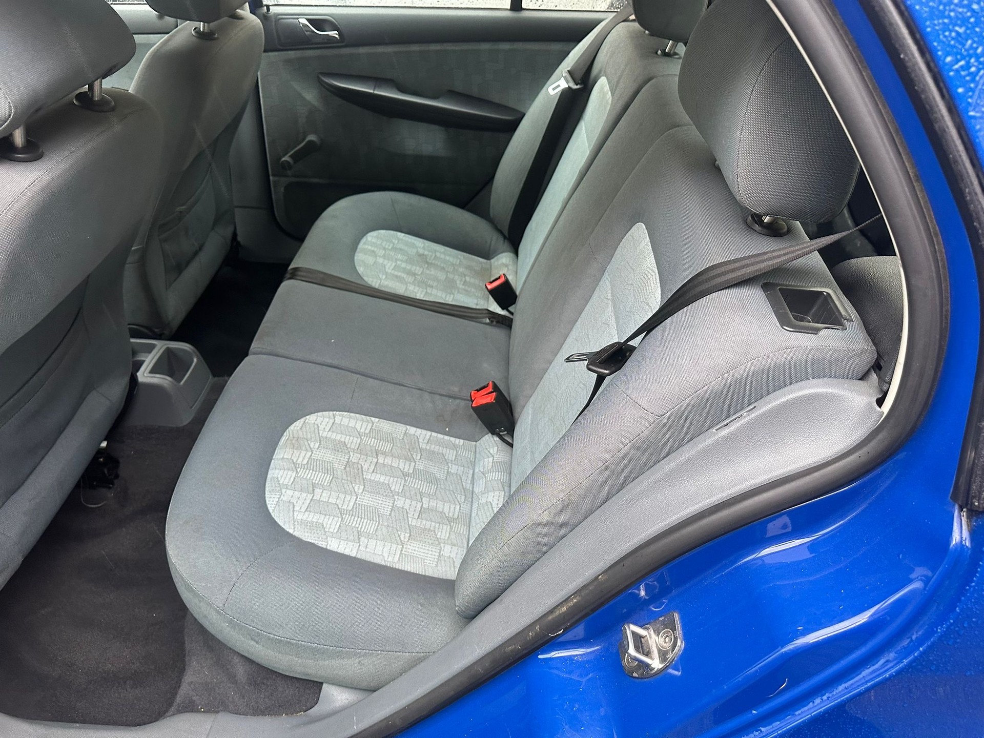 SKODA Fabia 1.4 16V Elegance-image-7