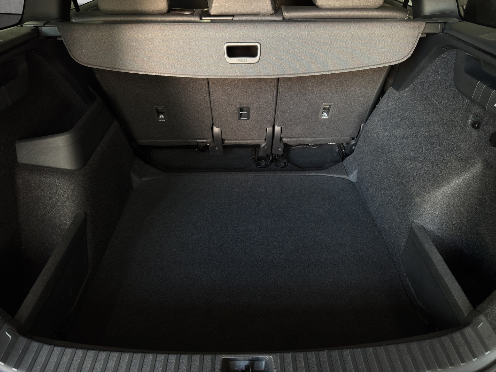 SKODA Kodiaq 2.0 TDI Sportline "Panodach-Matrix-Winter Paket"-image-25