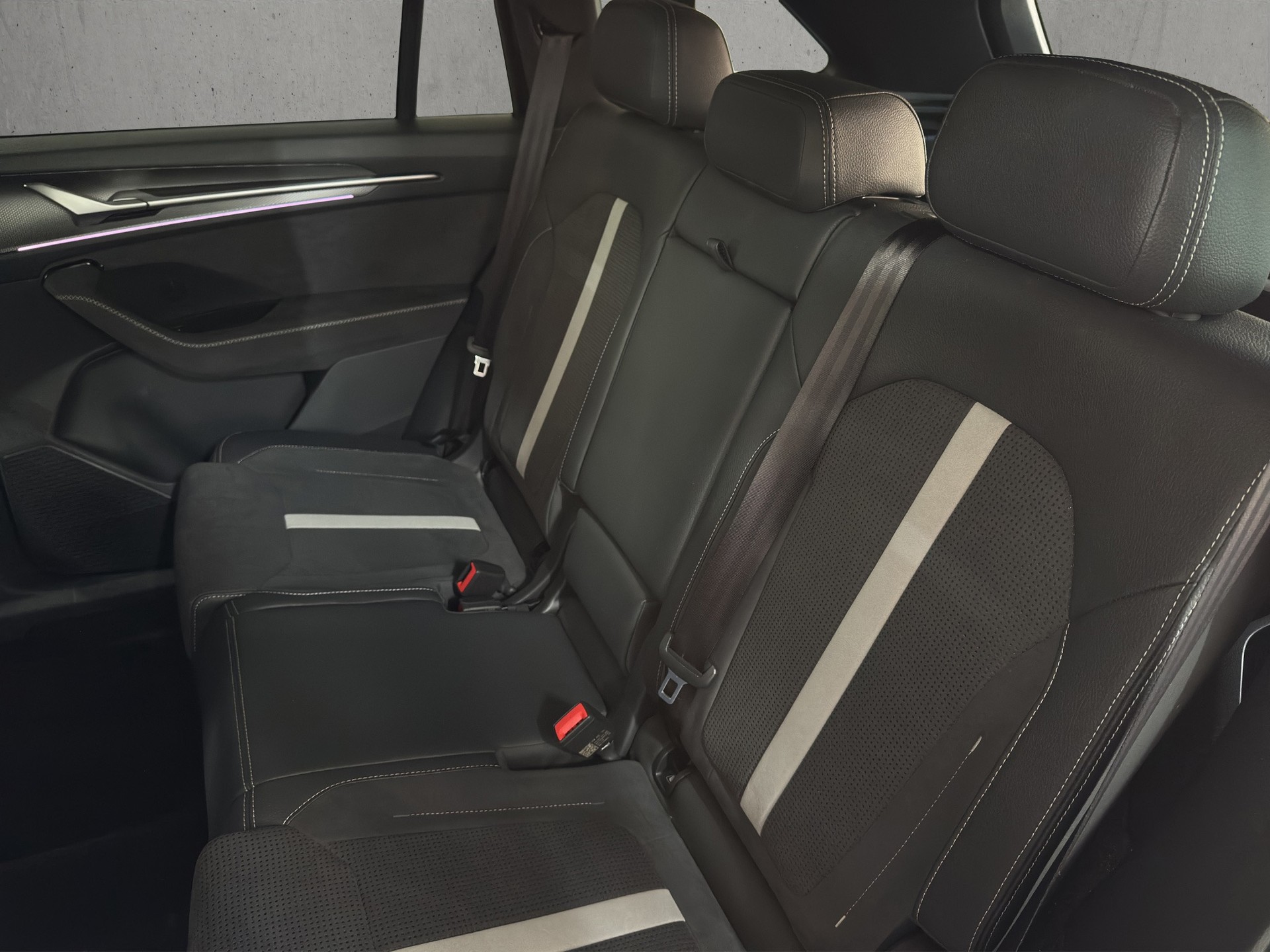 SKODA Kodiaq 2.0 TDI Sportline "Panodach-Matrix-Winter Paket"-image-10