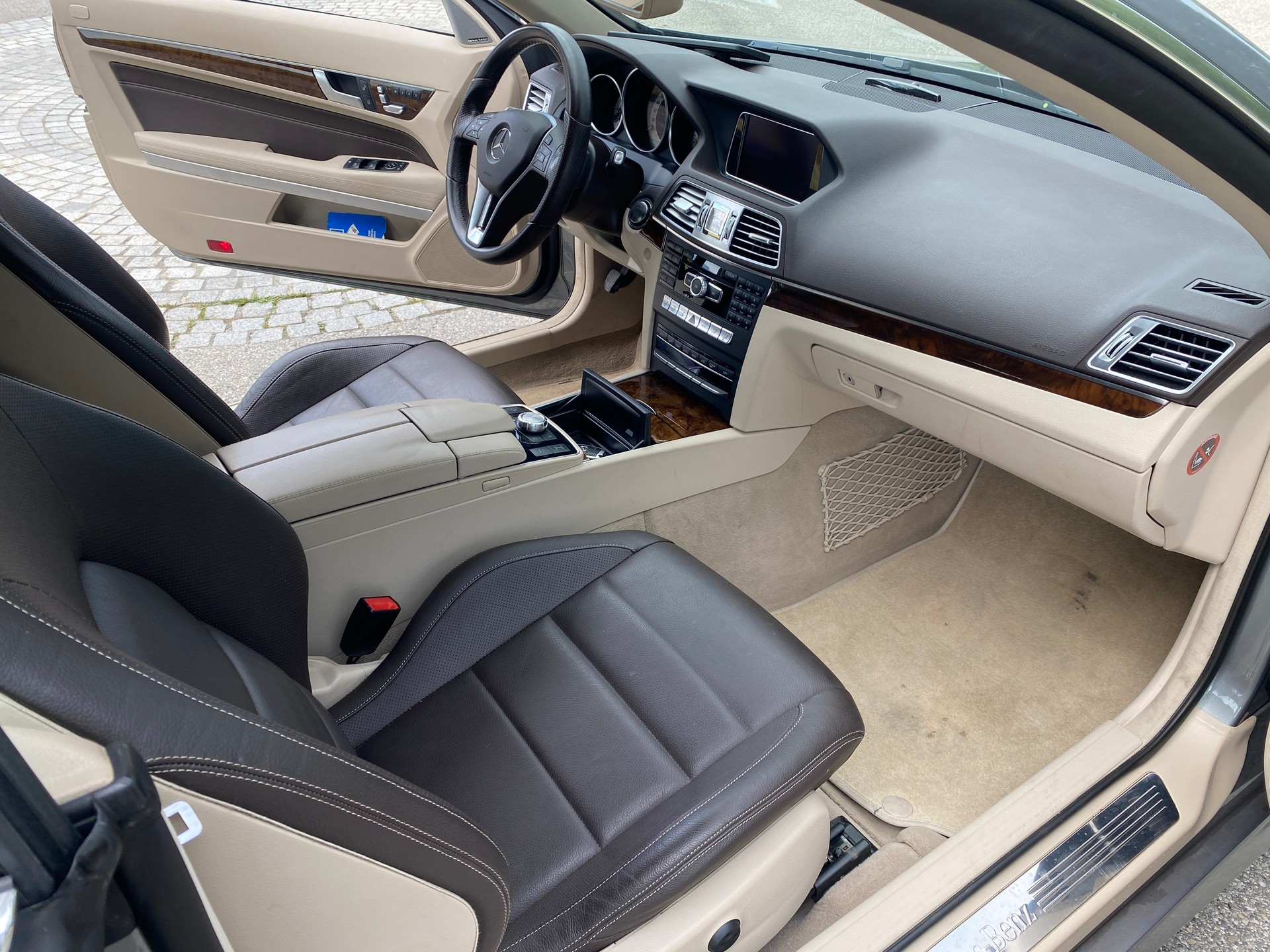 MERCEDES-BENZ E 500 Cabriolet 1er main PN CHF 127800.- Cuir marron - Toile de capote marron (8R89)-image-14