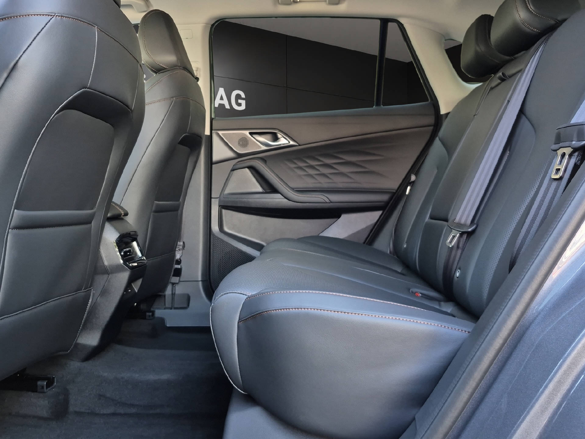 MG HS 1.5 Hybrid Luxury-image-11