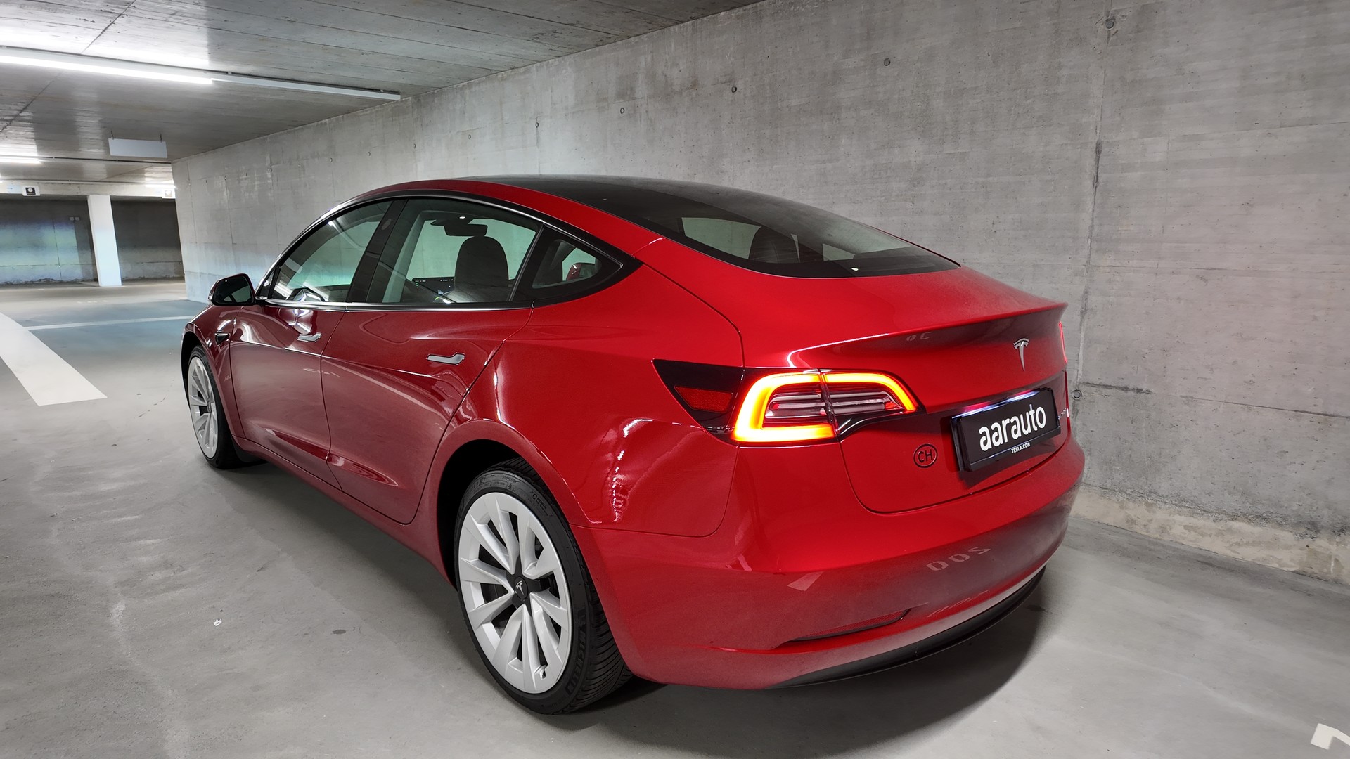 TESLA Model 3 Long Range Dual Motor AWD-image-1