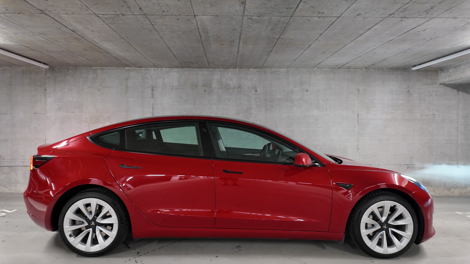 TESLA Model 3 Long Range Dual Motor AWD-image-3