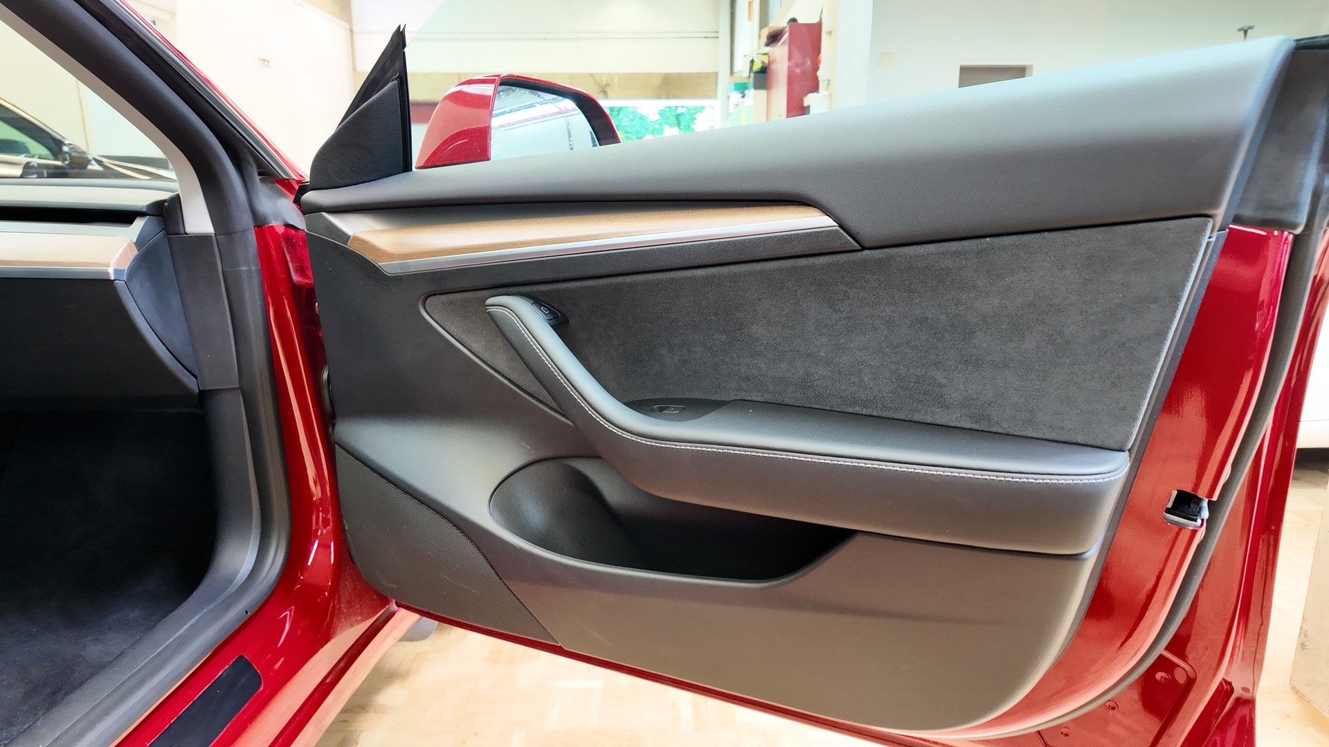 TESLA Model 3 Long Range Dual Motor AWD-image-12