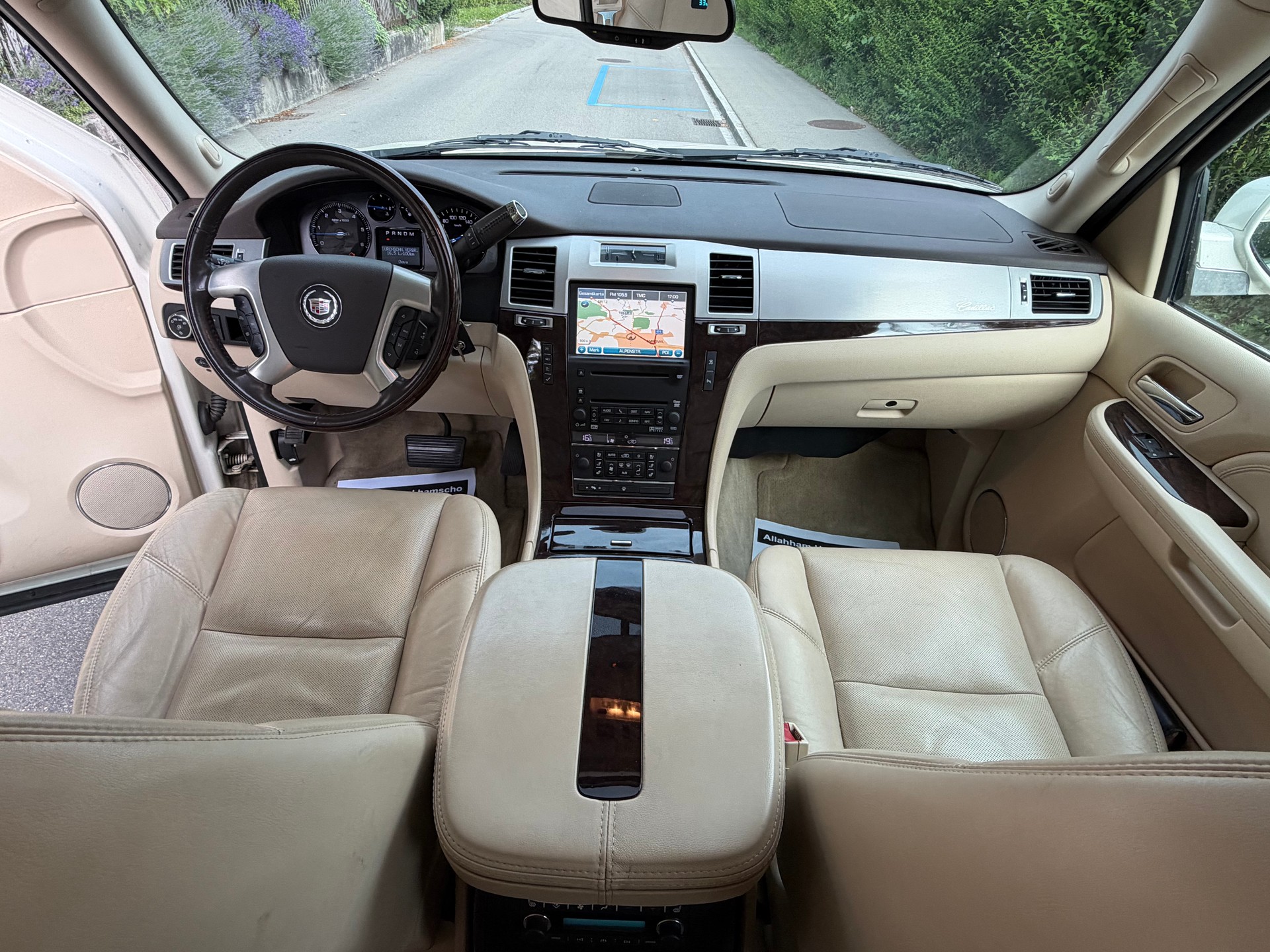 CADILLAC Escalade 6.2 Sport Luxury-image-12