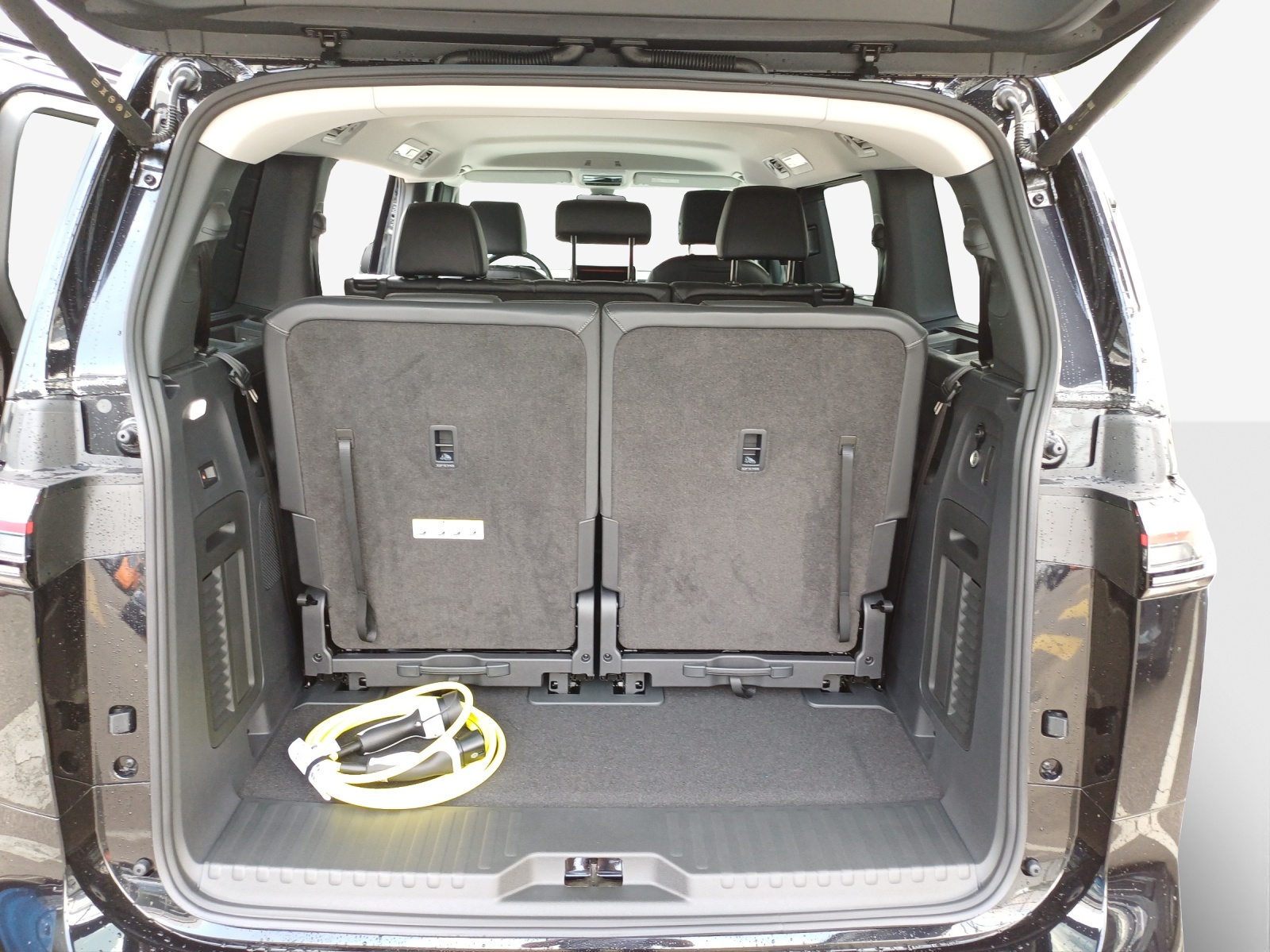 VW ID.Buzz LWB Pro-image-12