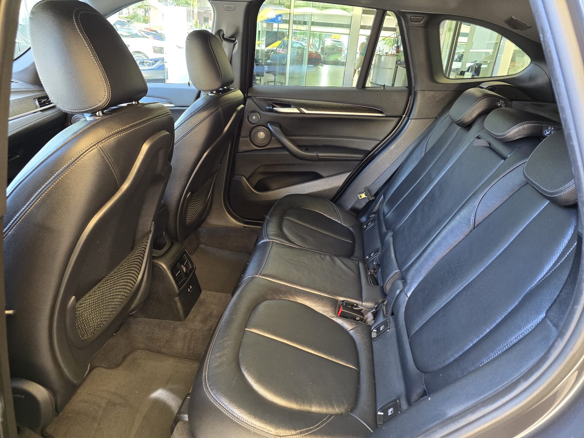 BMW X1 xDrive 25d M Sport Steptronic-image-17