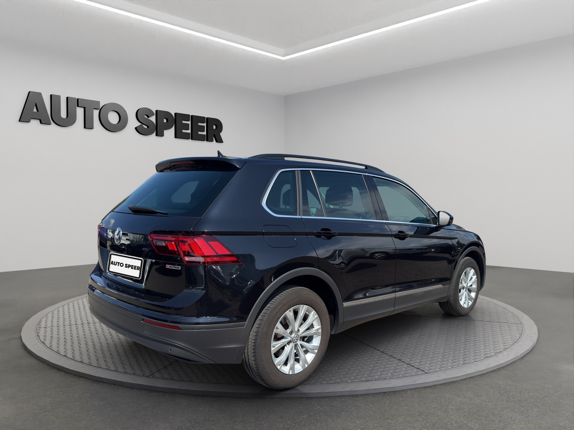 VW Tiguan 2.0 TSI Comfortline DSG-image-7