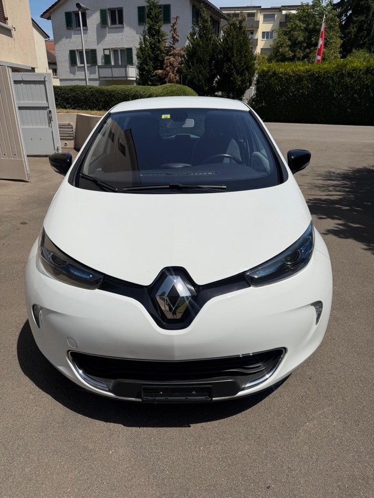RENAULT ZOE-image-1