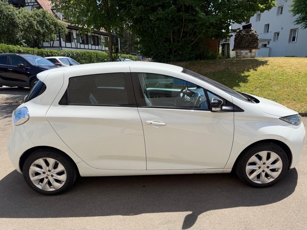 RENAULT ZOE-image-3