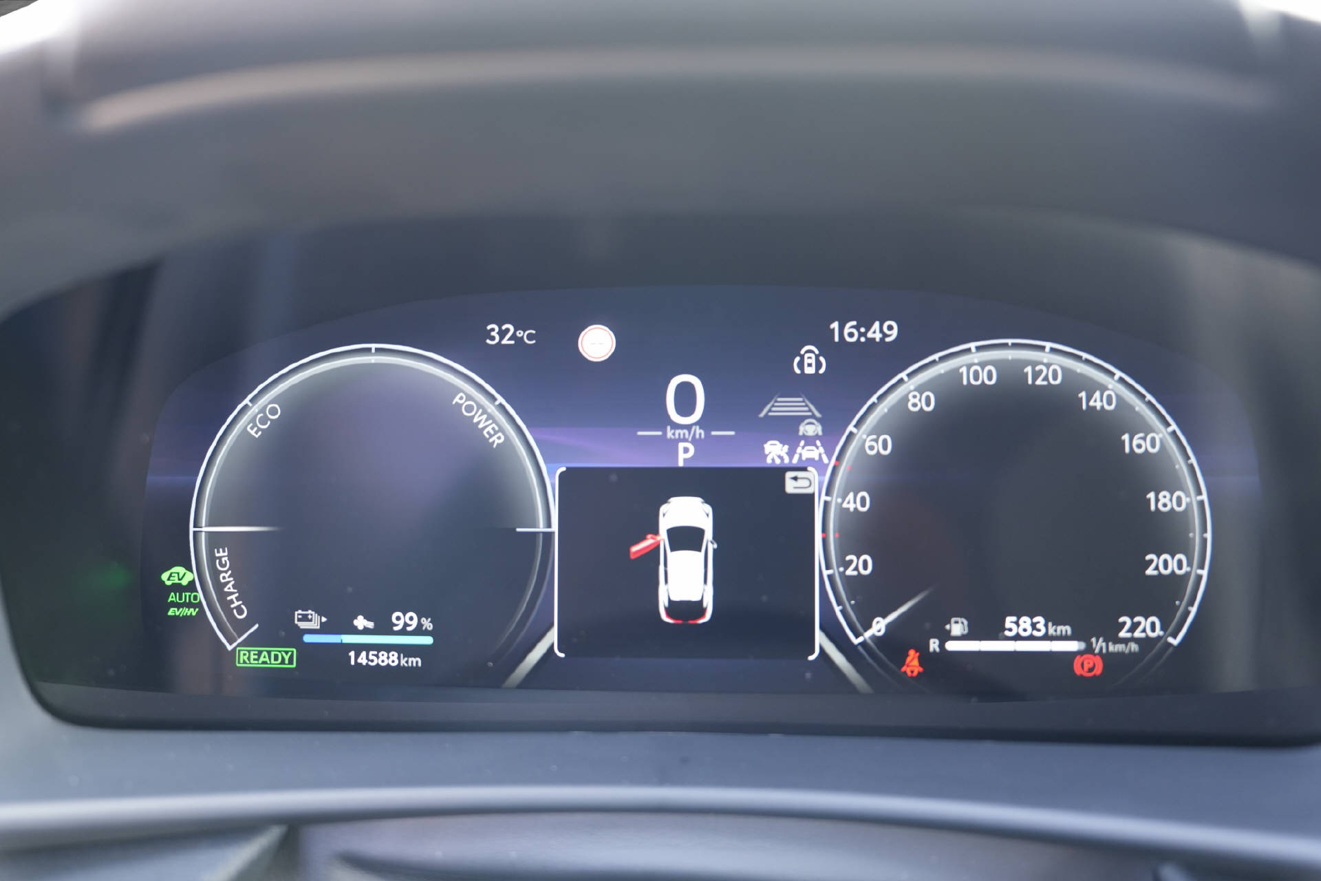 TOYOTA C-HR 2.0 PHEV Swiss Edition-image-11