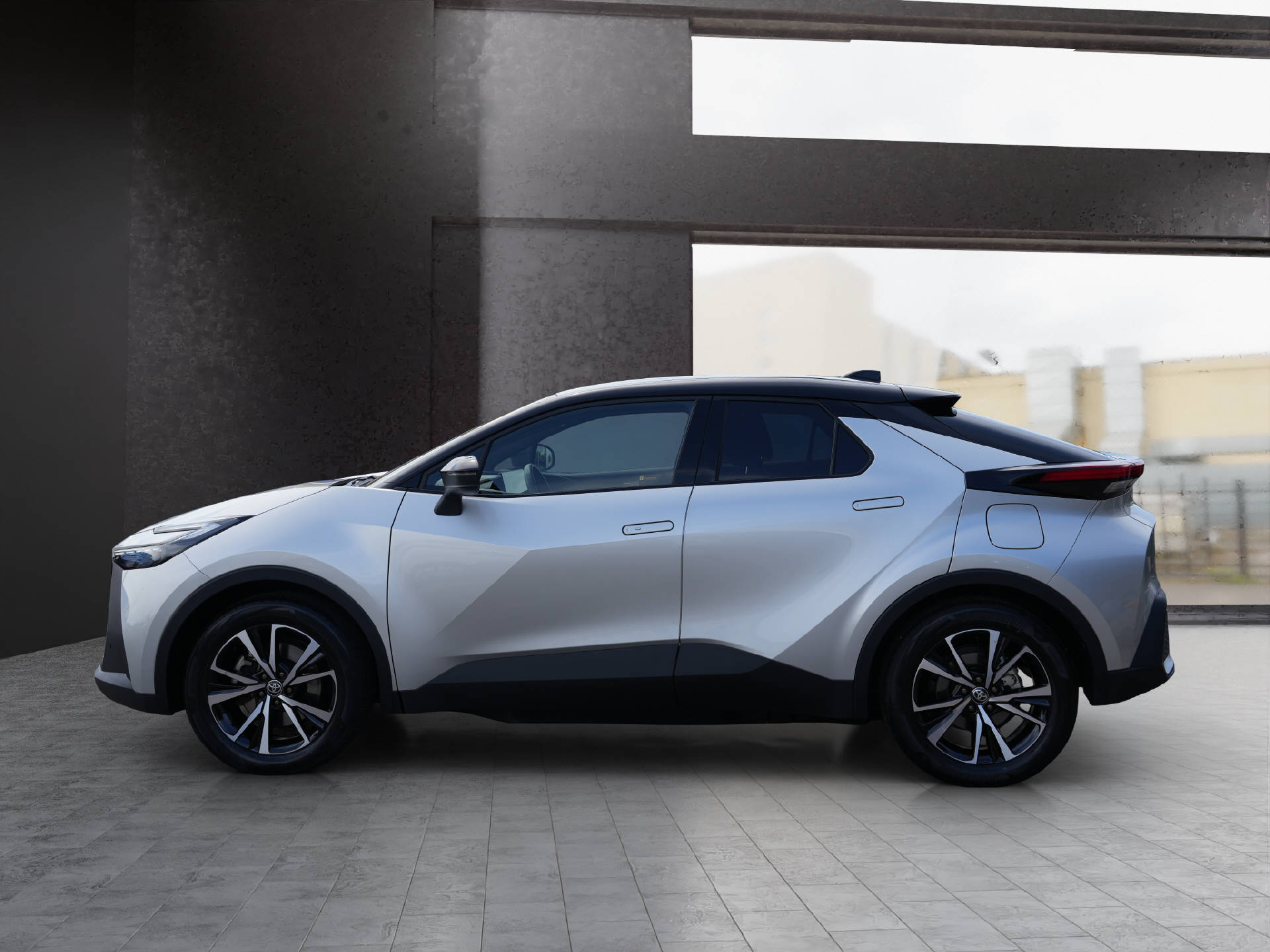 TOYOTA C-HR 2.0 PHEV Swiss Edition-image-2