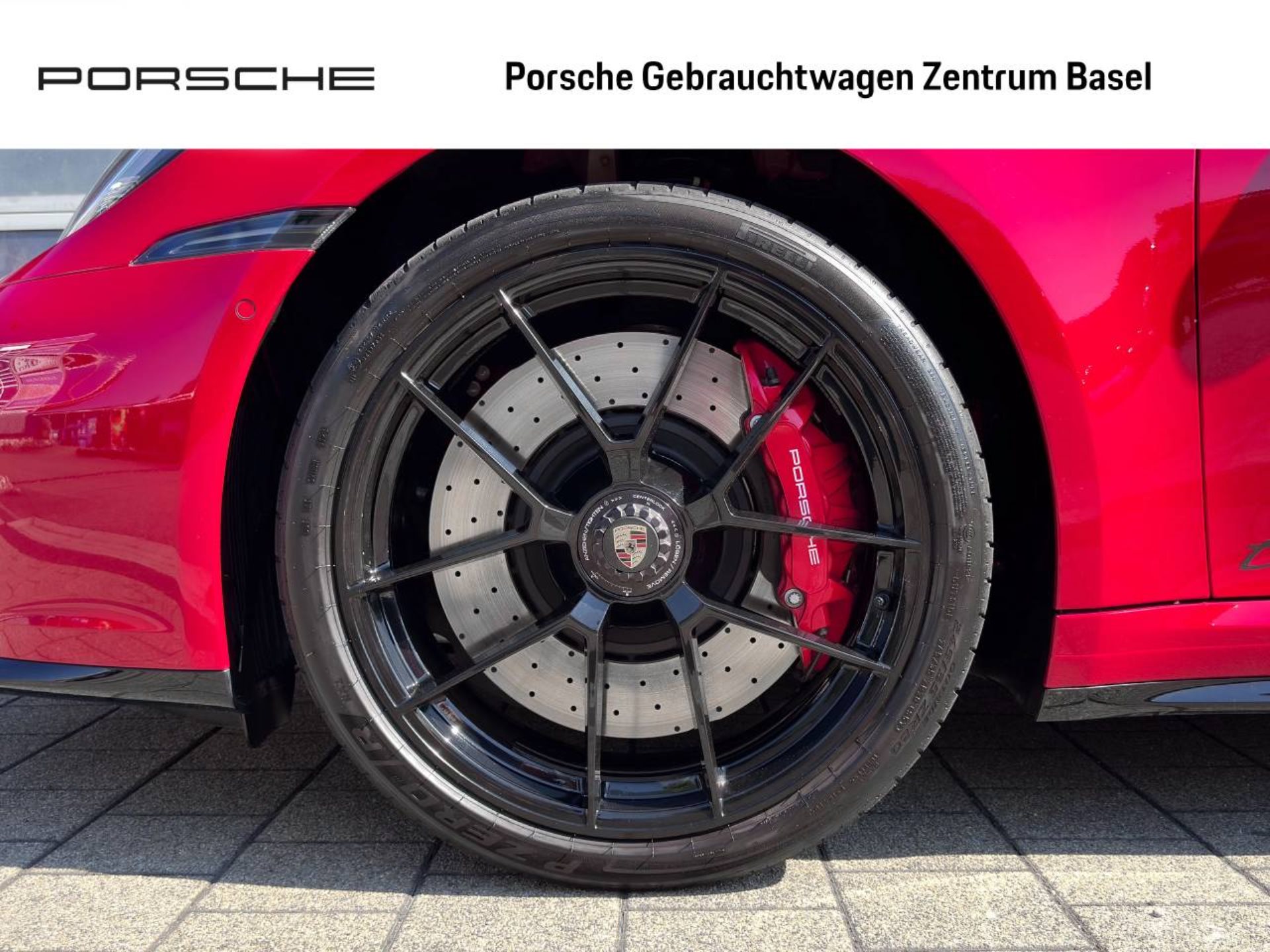 PORSCHE 911 Targa 4 GTS-image-5