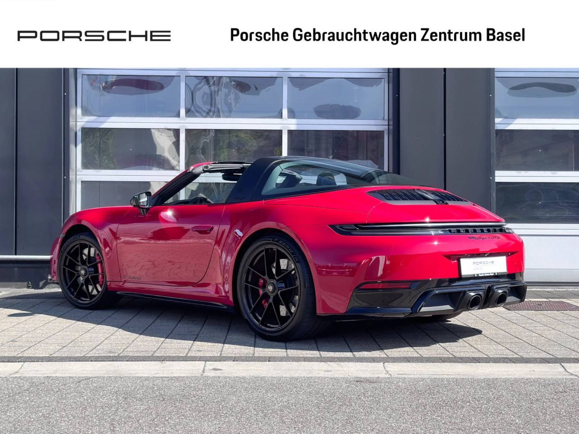 PORSCHE 911 Targa 4 GTS-showroom-element-2