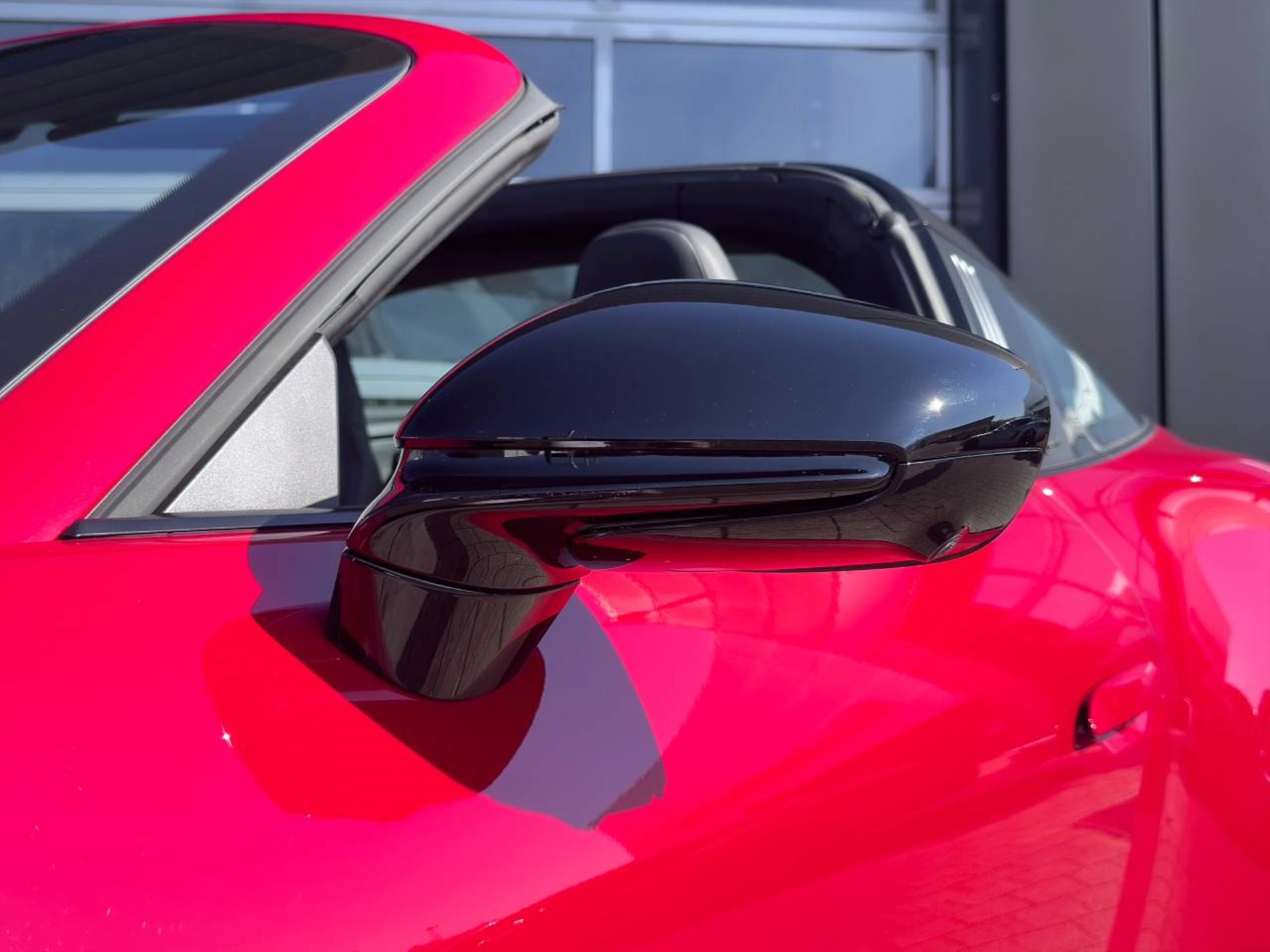 PORSCHE 911 Targa 4 GTS-image-14
