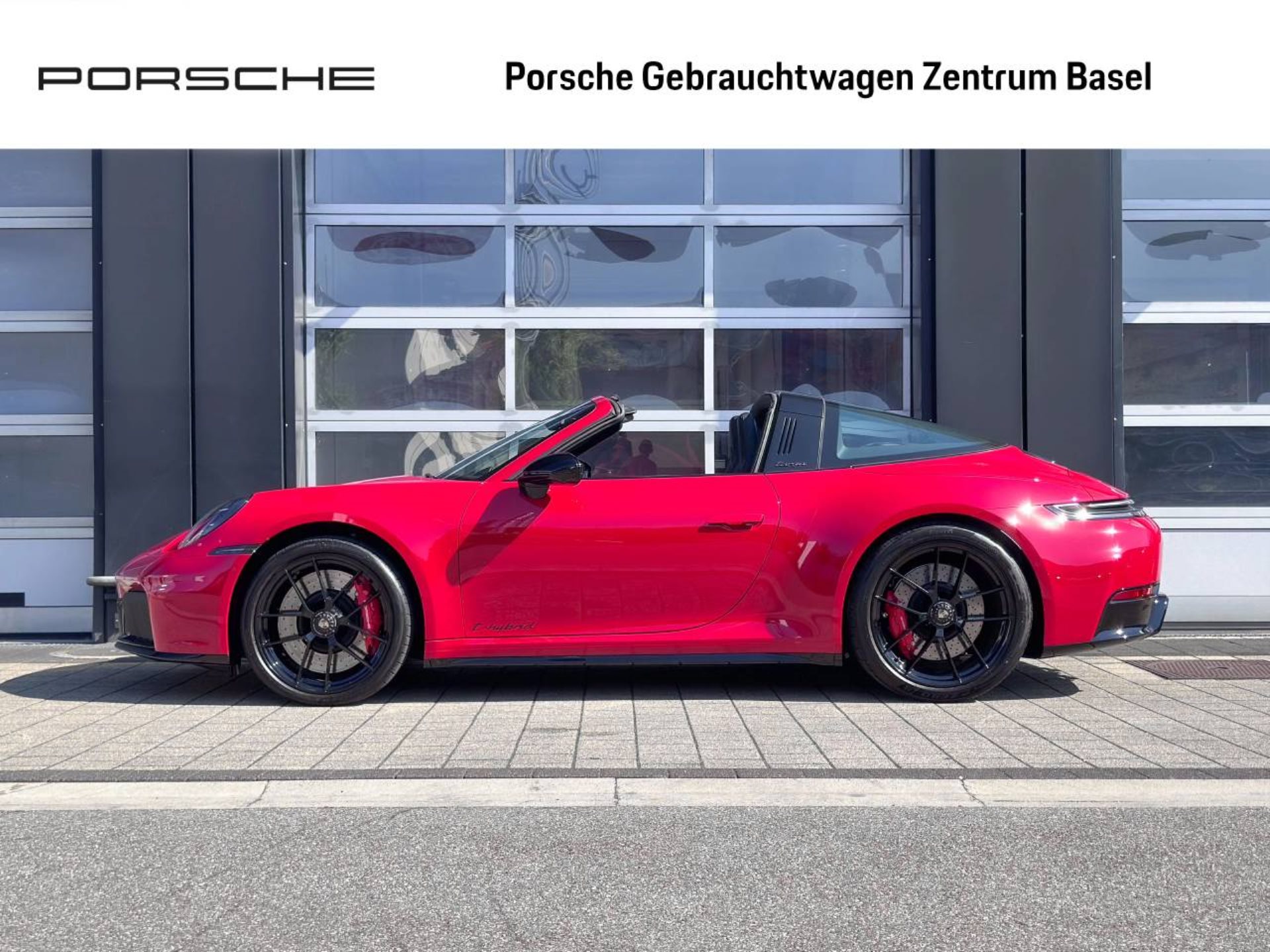PORSCHE 911 Targa 4 GTS-showroom-element-1