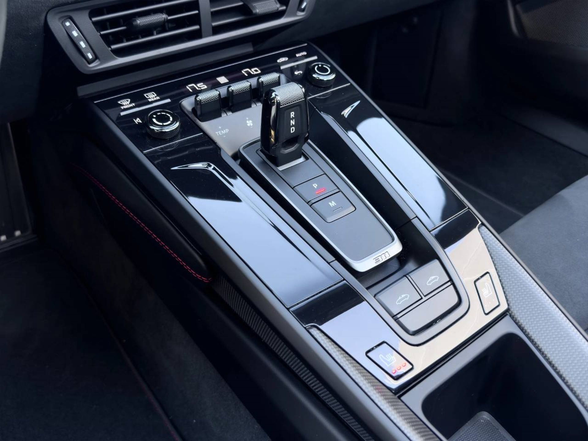 PORSCHE 911 Targa 4 GTS-image-22