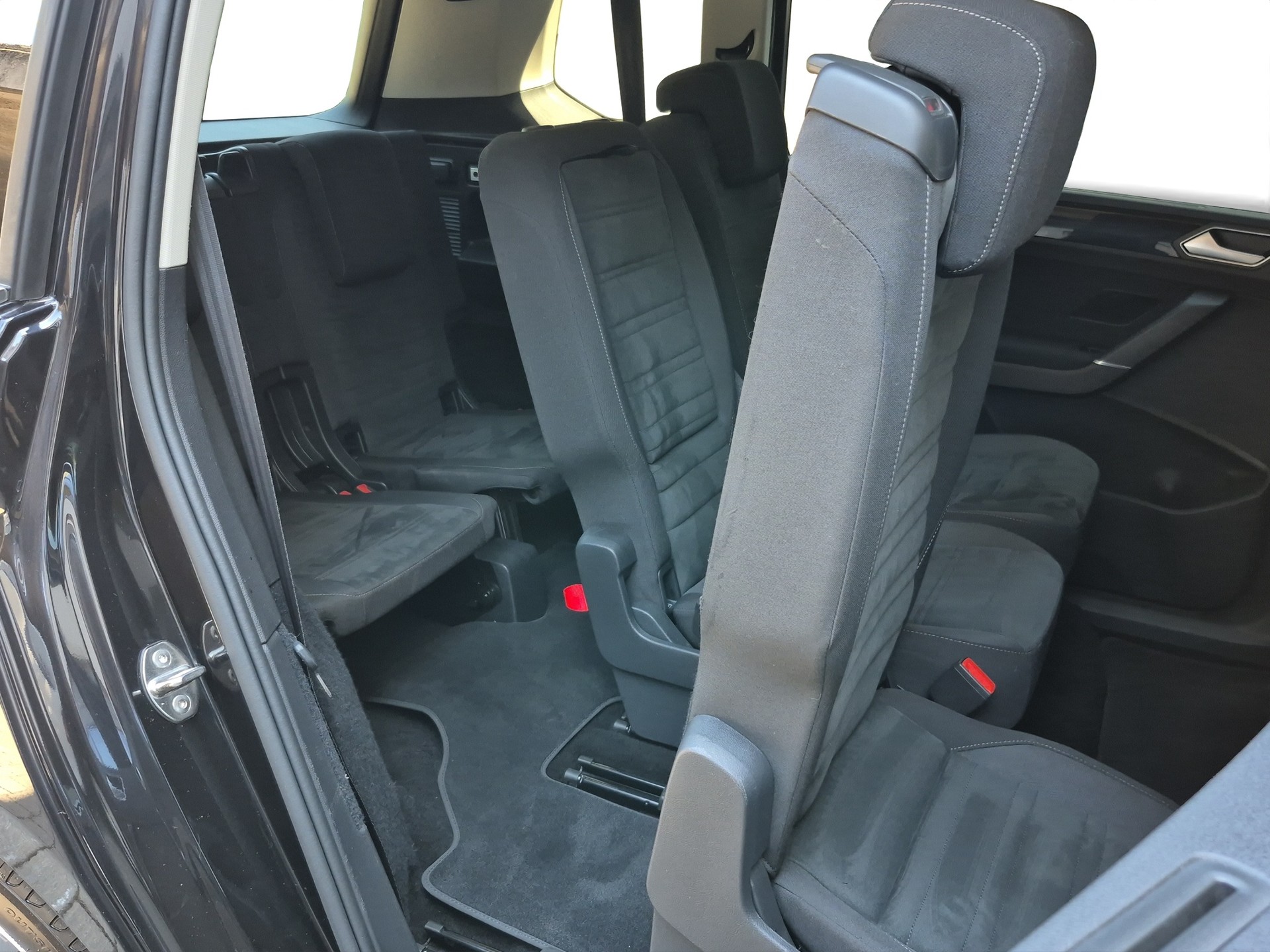 VW Touran 2.0 TDI BlueMotion Technology Highline DSG *7-Plätzer*App-Connect*-image-12