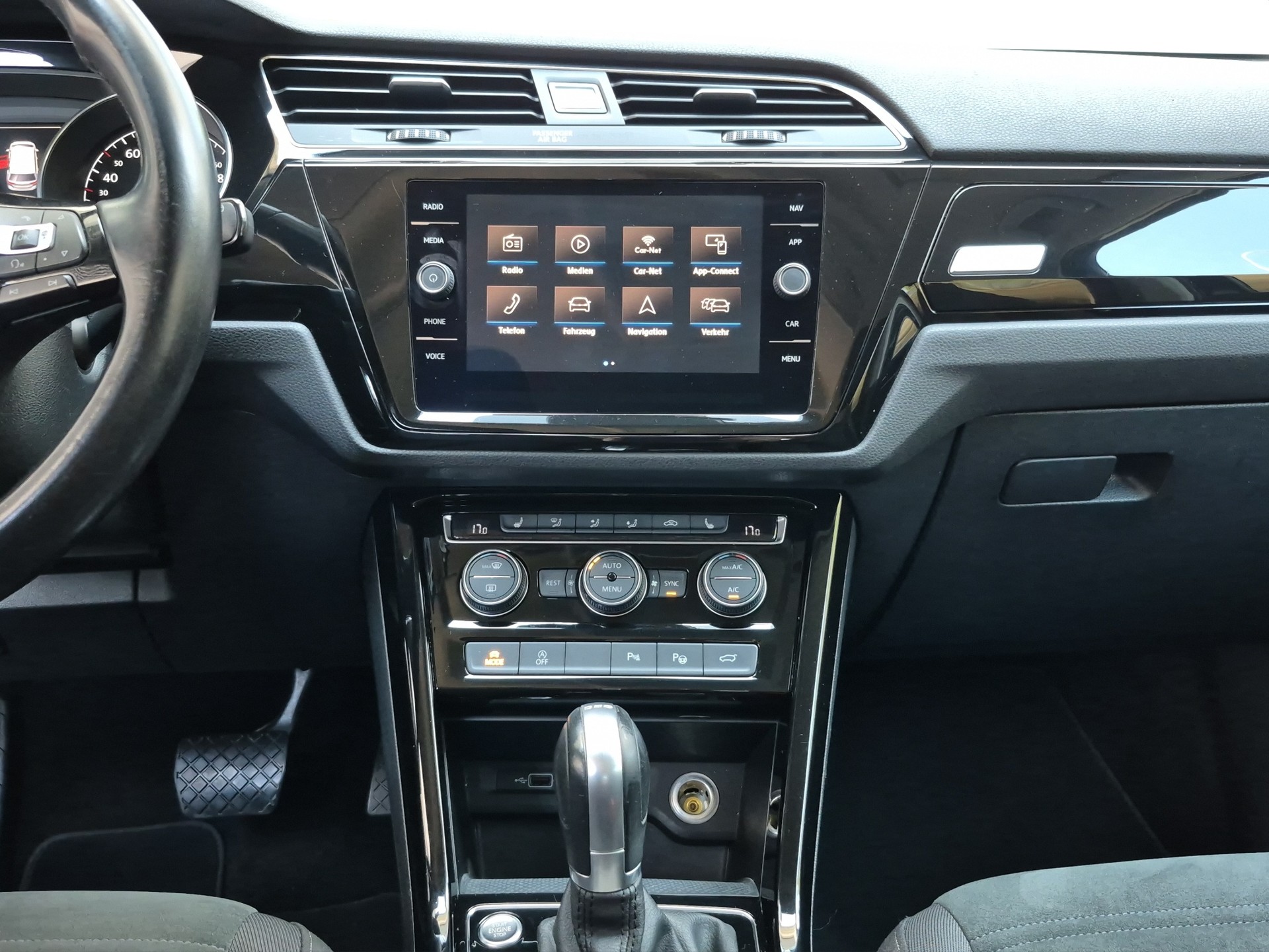 VW Touran 2.0 TDI BlueMotion Technology Highline DSG *7-Plätzer*App-Connect*-image-9