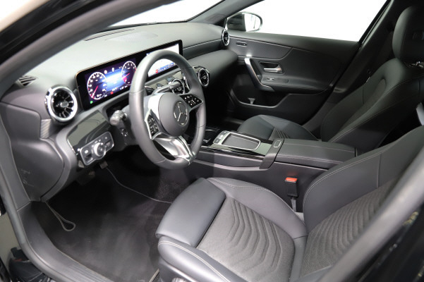 MERCEDES-BENZ A 200 7G-DCT-image-7