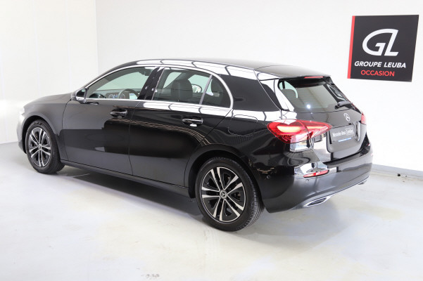 MERCEDES-BENZ A 200 7G-DCT-showroom-element-2