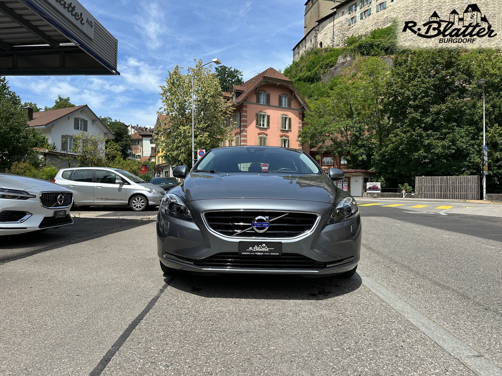 VOLVO V40 D3 Summum Geartronic-image-1