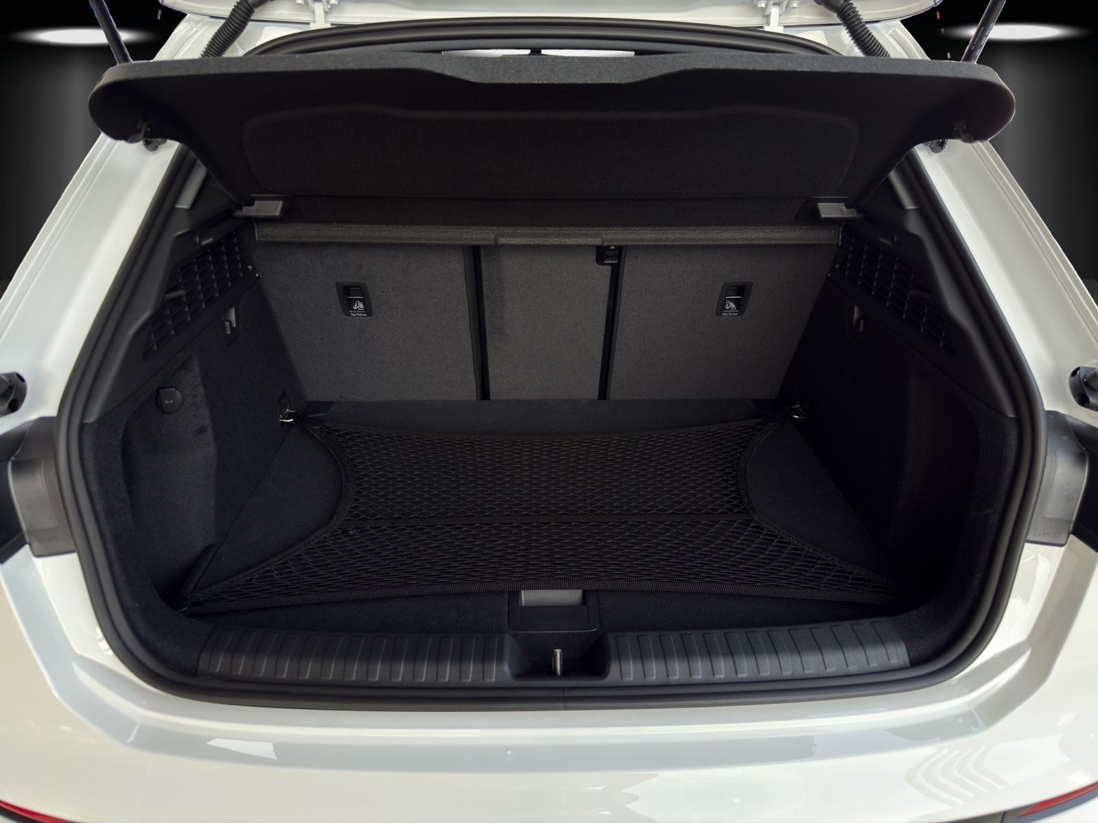 AUDI A3 Sportback TFSI 110 kW Attraction S tronic-image-6