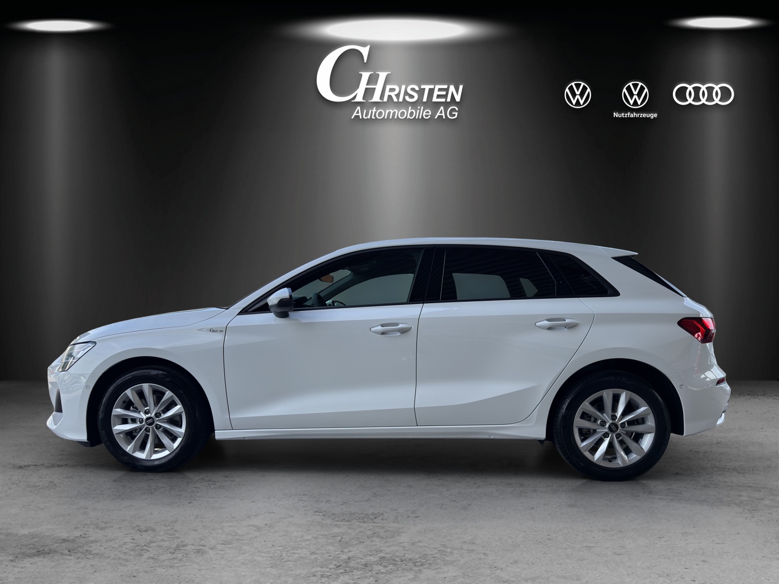 AUDI A3 Sportback TFSI 110 kW Attraction S tronic-image-1