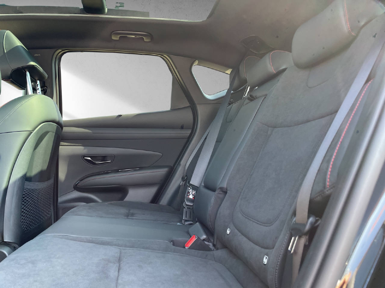 HYUNDAI Tucson 1.6 T-GDi HEV N-Line 4W Sun,MY27-image-11