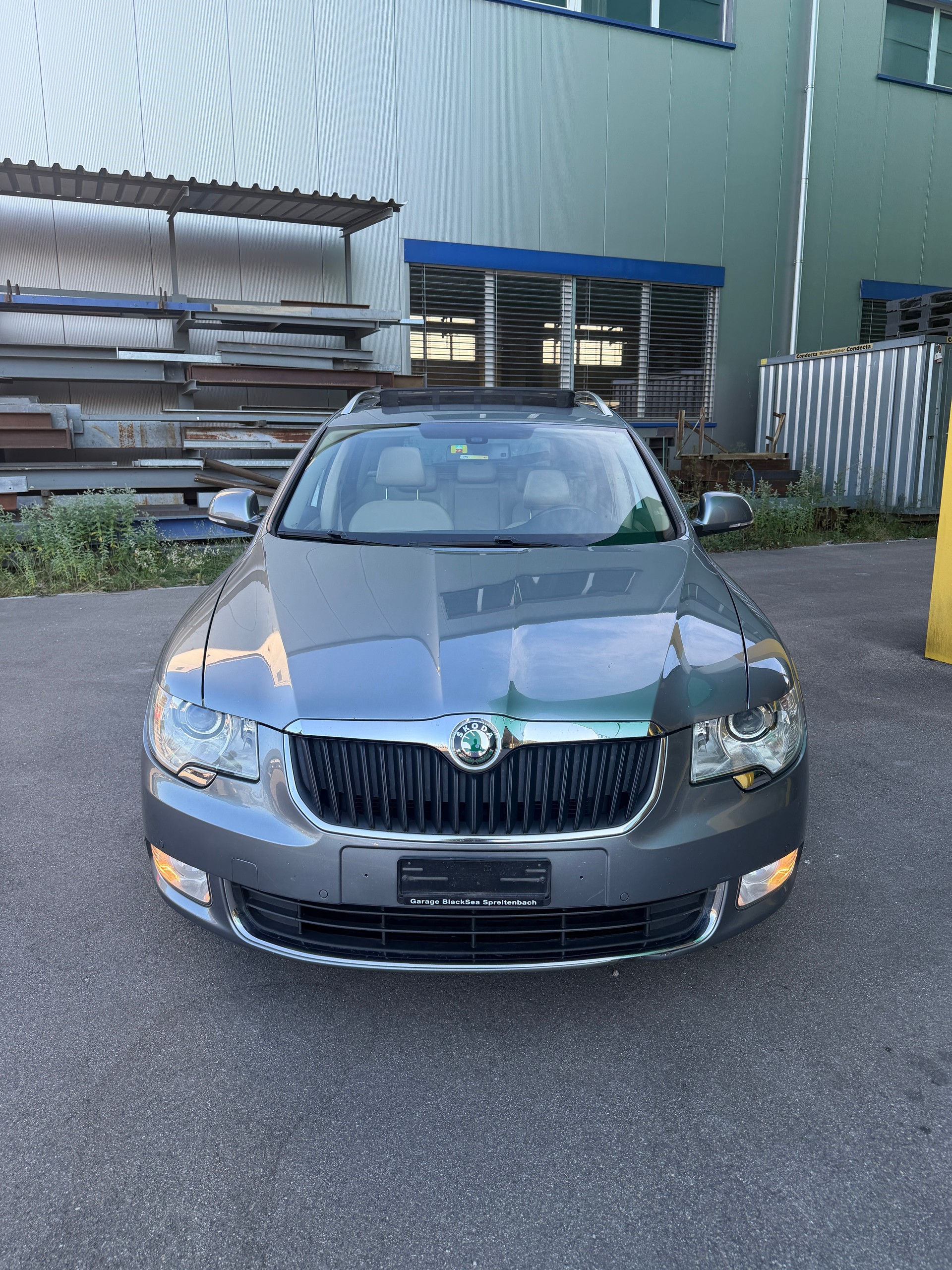SKODA Superb Combi 2.0 TDi Elegance 4x4 DSG-image-1