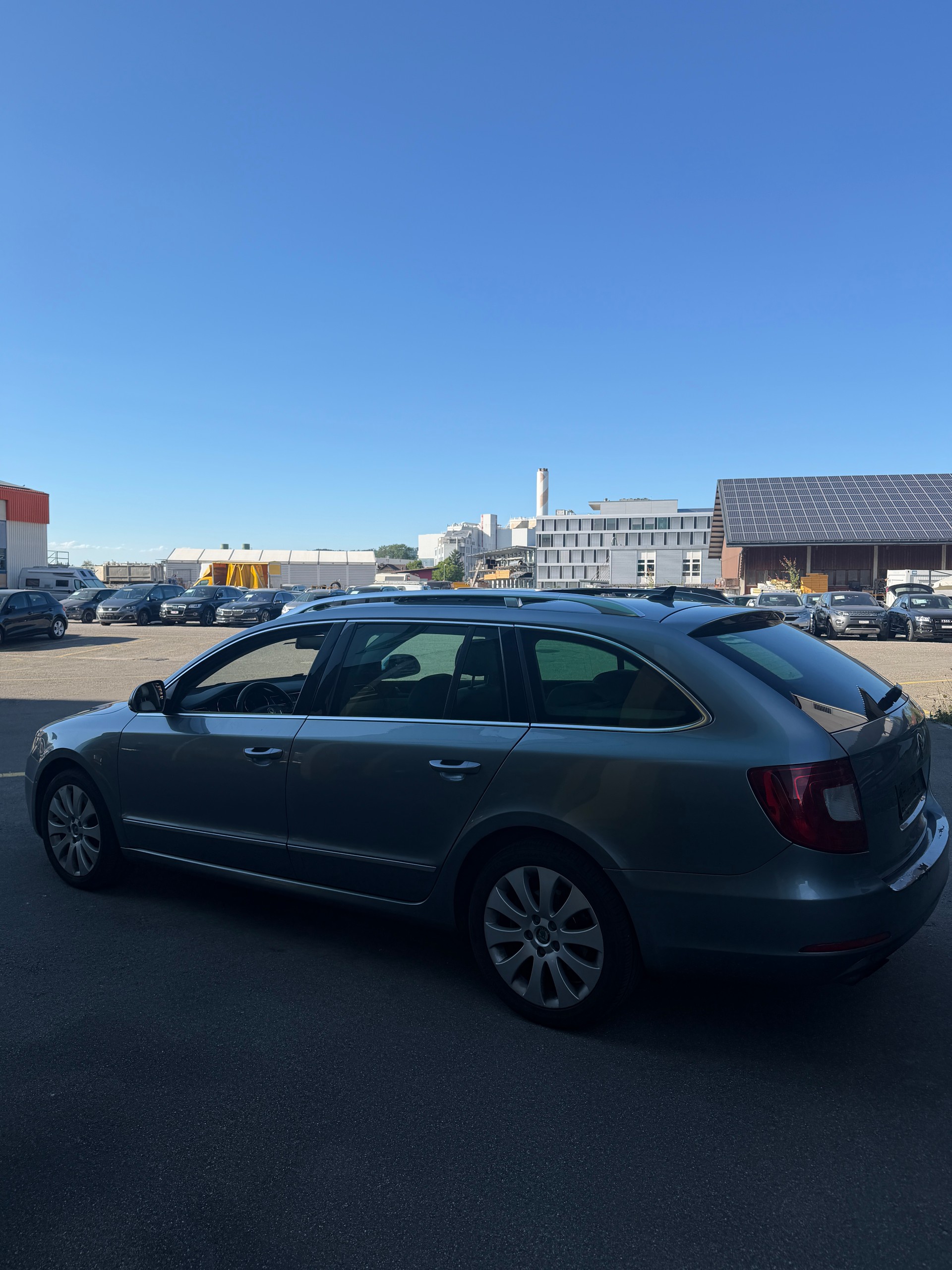 SKODA Superb Combi 2.0 TDi Elegance 4x4 DSG-image-3