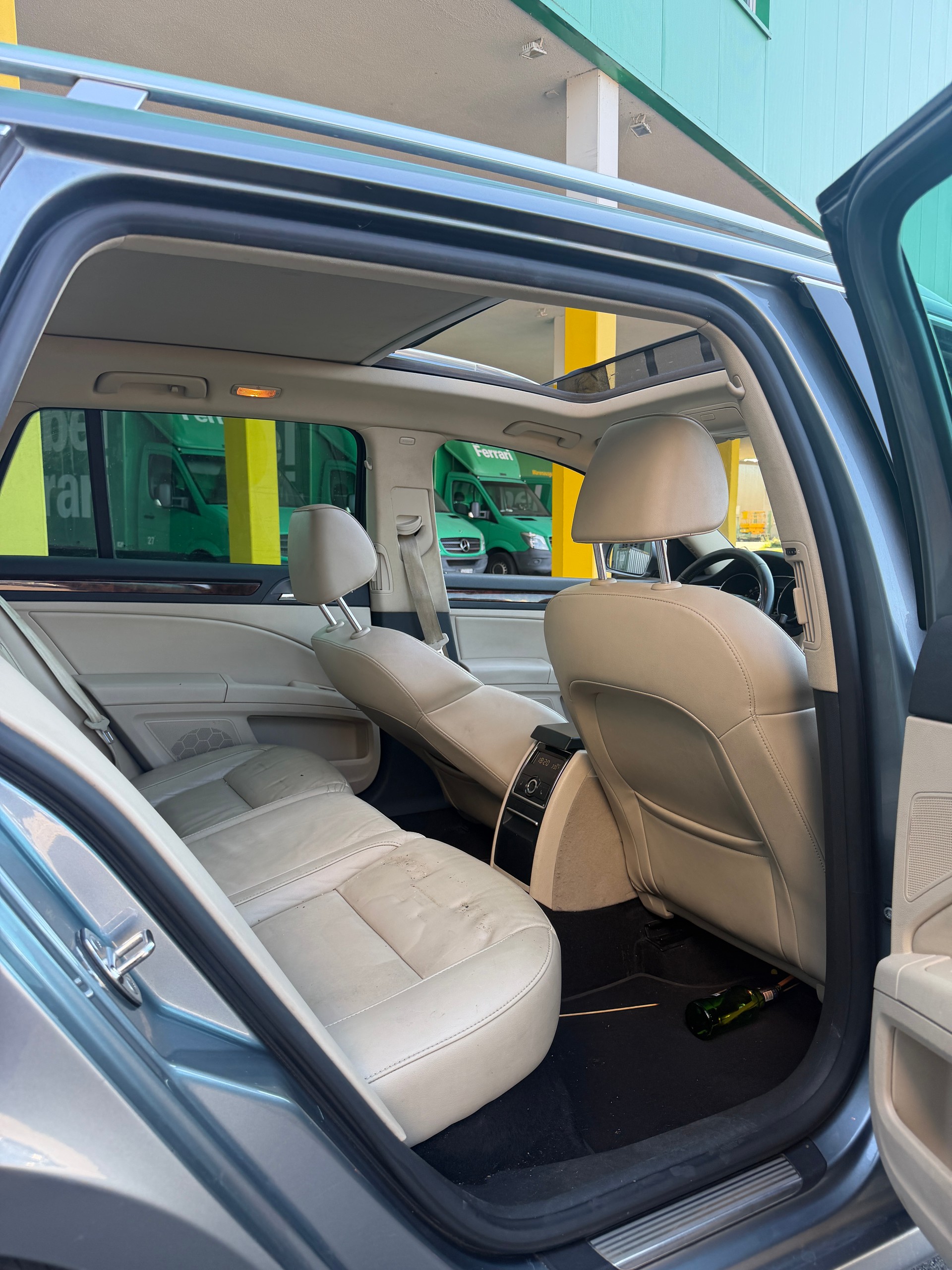 SKODA Superb Combi 2.0 TDi Elegance 4x4 DSG-image-14