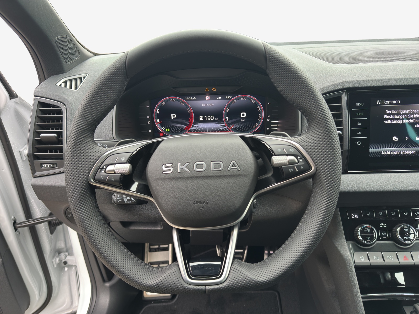 SKODA Karoq Sportline 1.5 TSI 150PS 7DSG-image-9