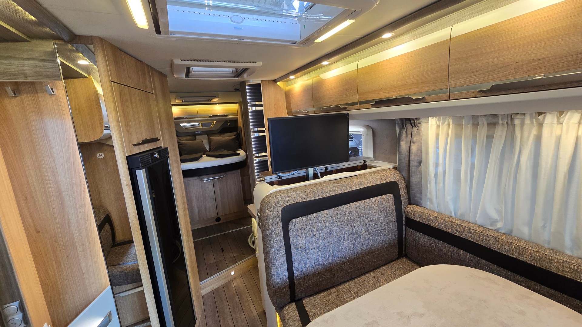KNAUS Sky Ti 700, Fiat Ducato 2.3MJT 150PS-image-9