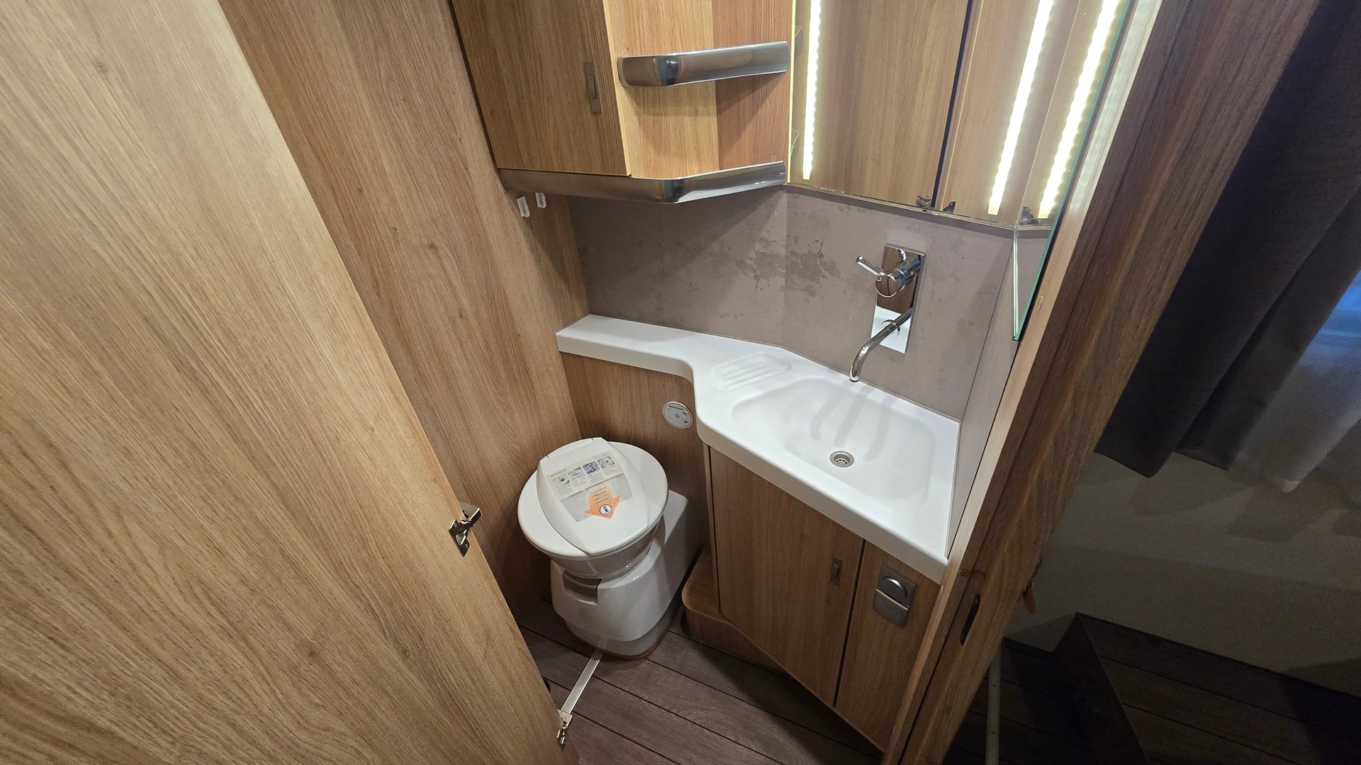 KNAUS Sky Ti 700, Fiat Ducato 2.3MJT 150PS-image-14