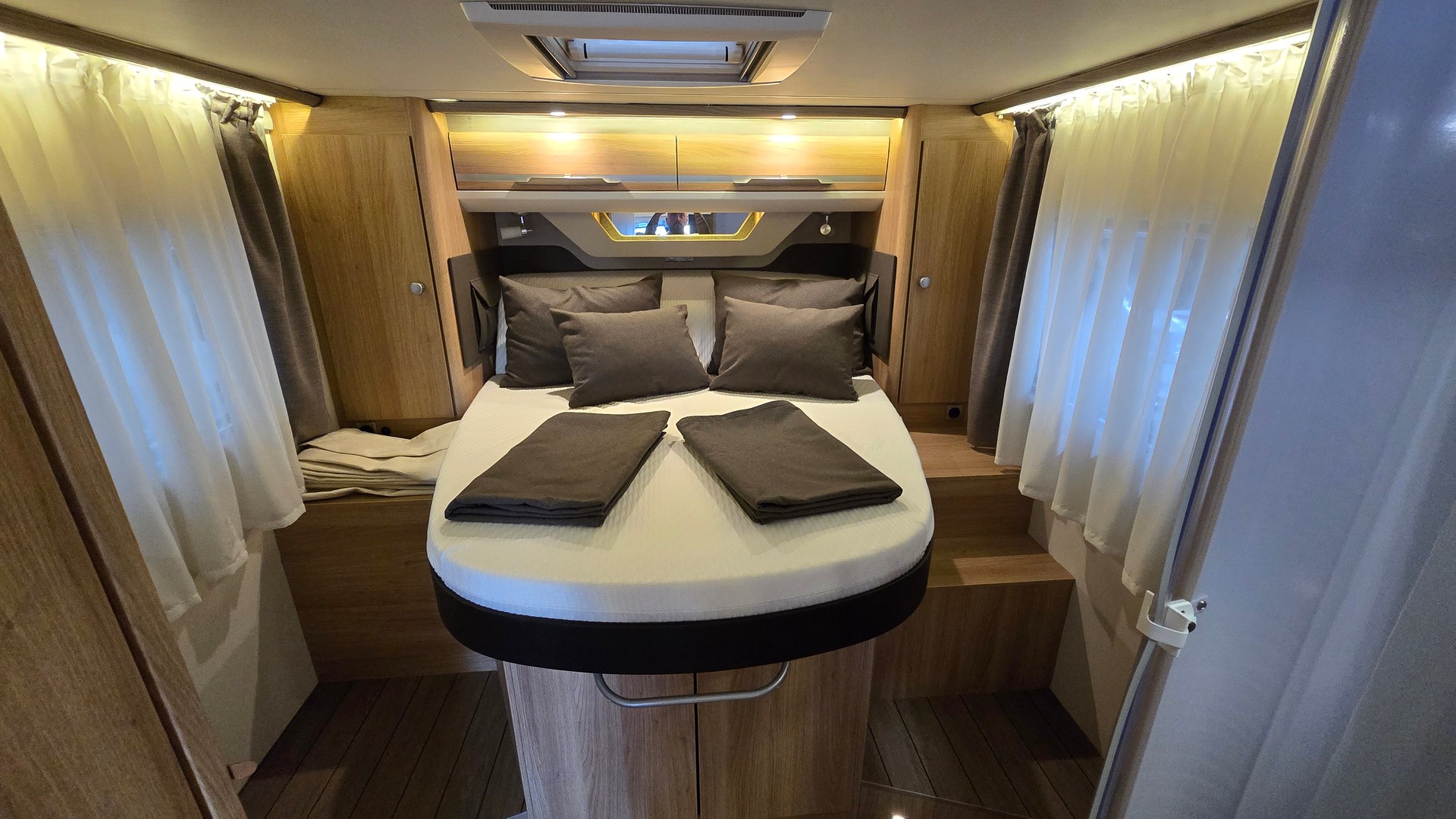 KNAUS Sky Ti 700, Fiat Ducato 2.3MJT 150PS-image-12